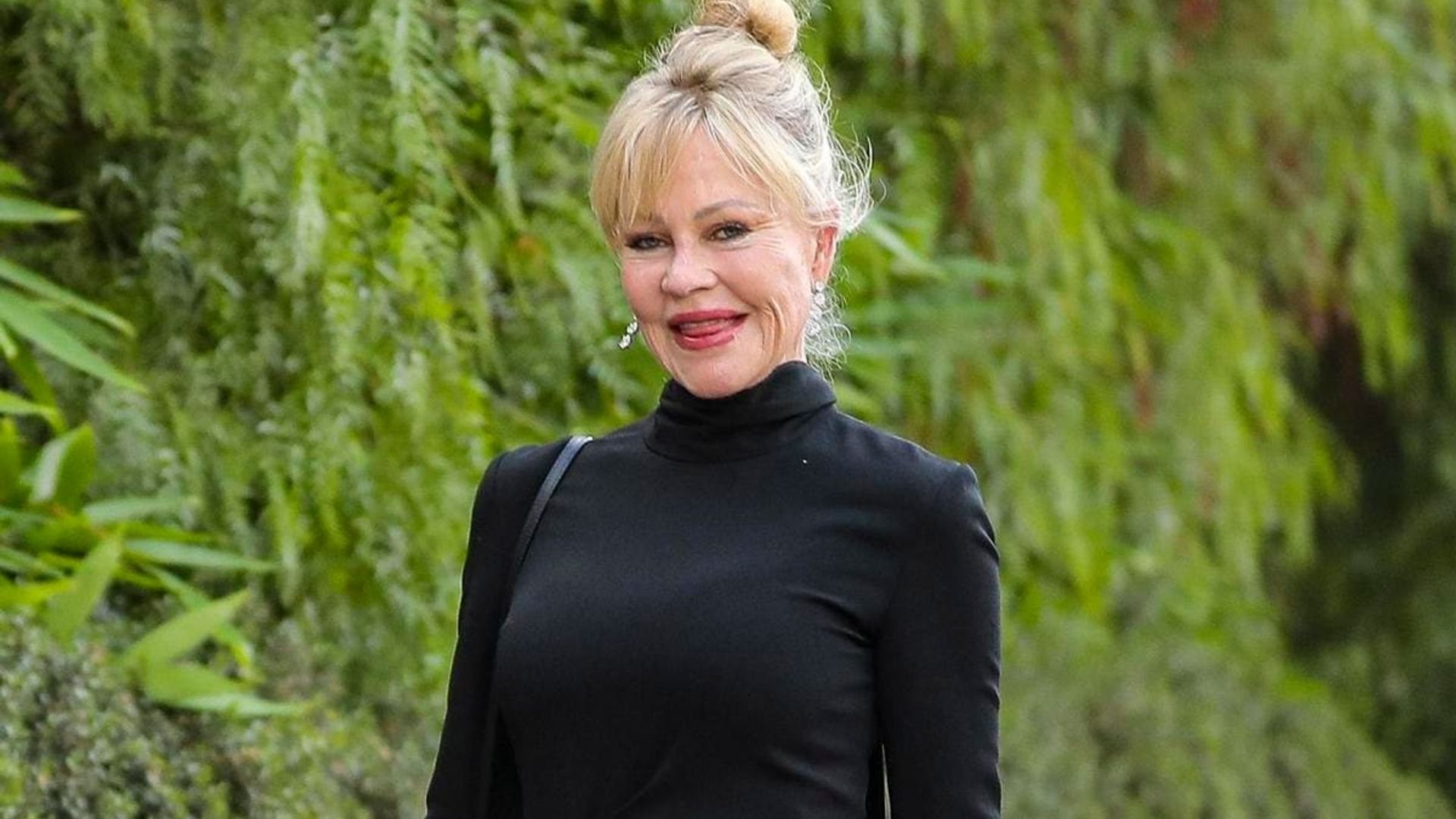 1920x1080 Melanie Griffith stuns at her 65th birthday party