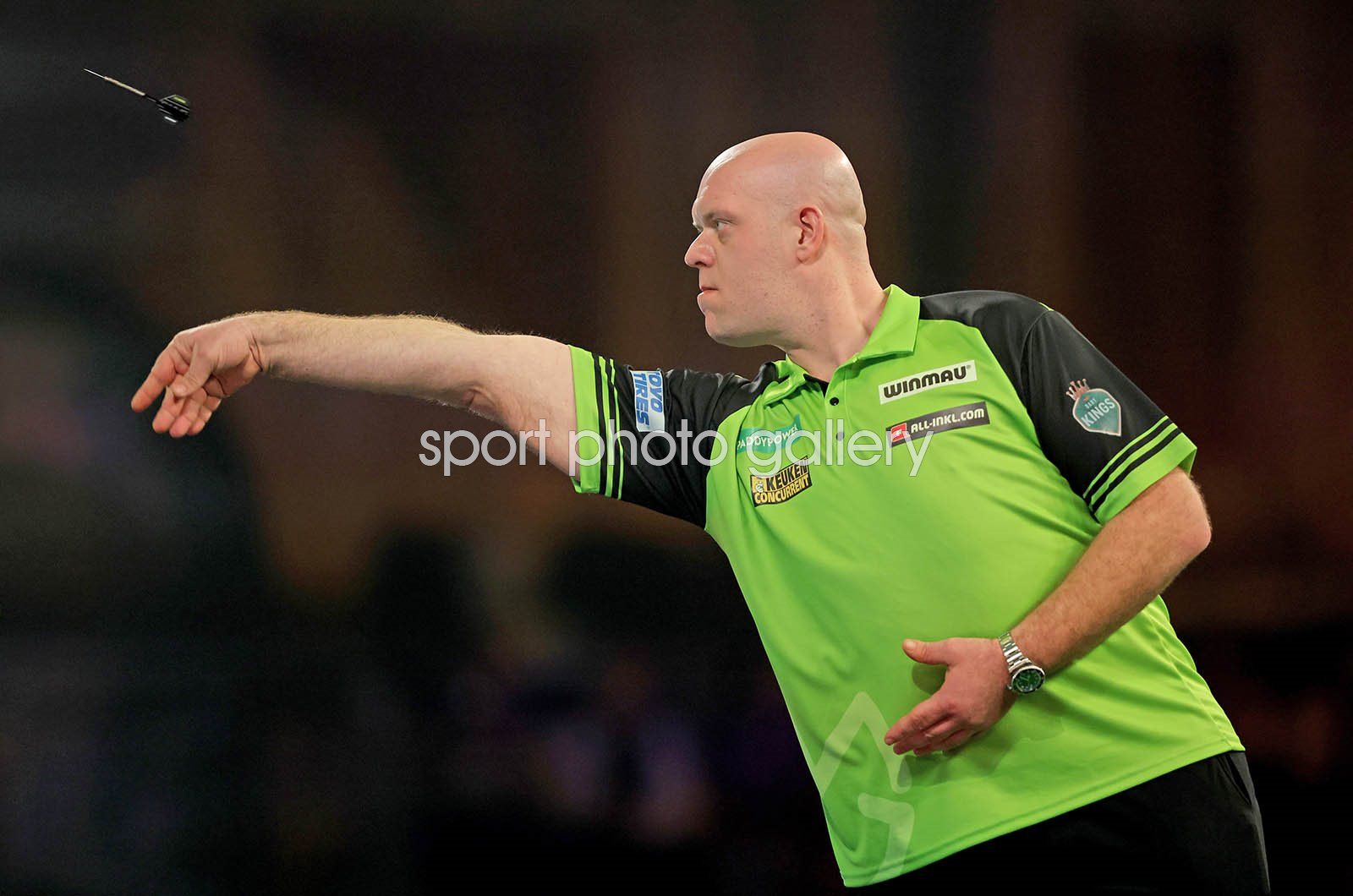 1600x1060 Michael van Gerwen Netherlands World Darts Alexandra Palace London 2024 Image