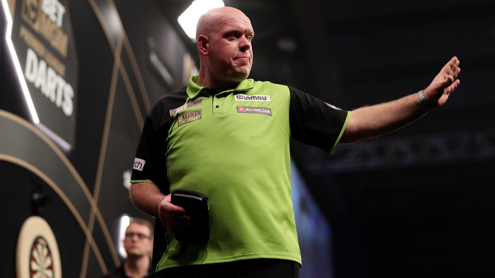 1920x1080 That's not him' van Gerwen's fellow darts legend explains why he's concerned