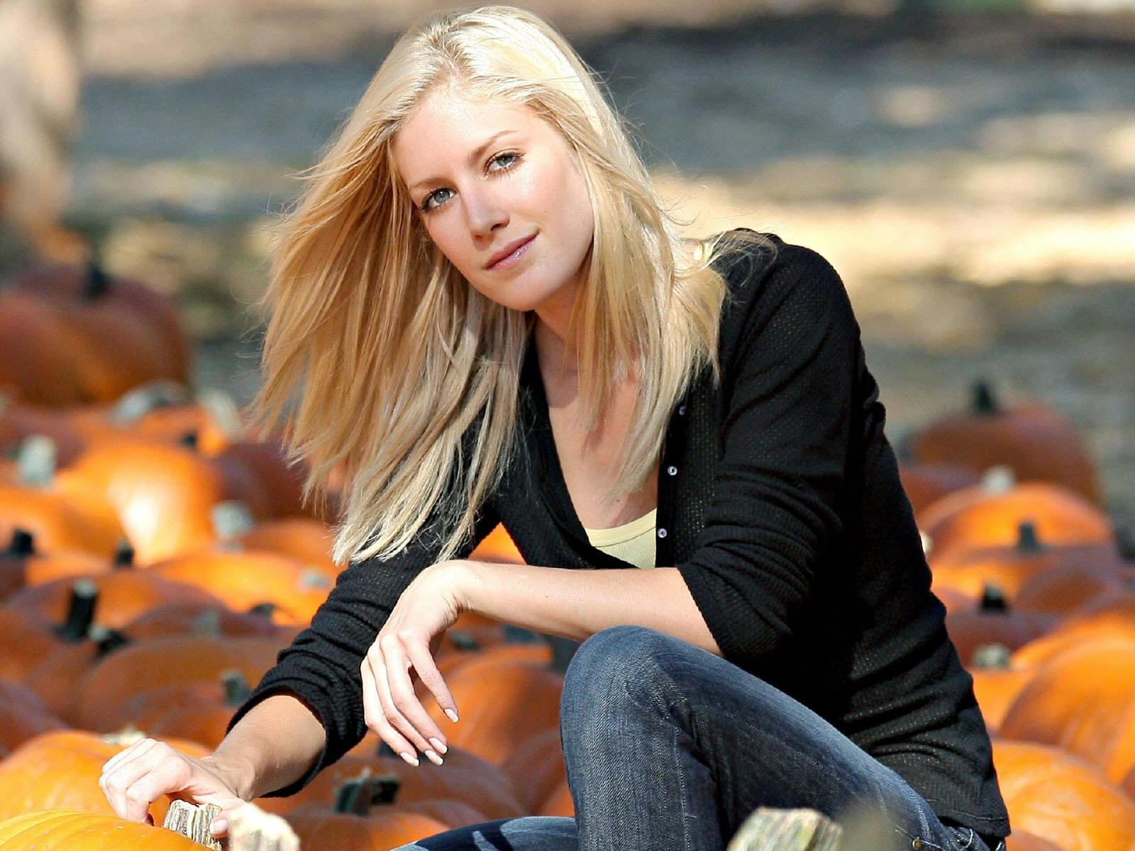 1600x1200 Heidi Montag Wallpaper