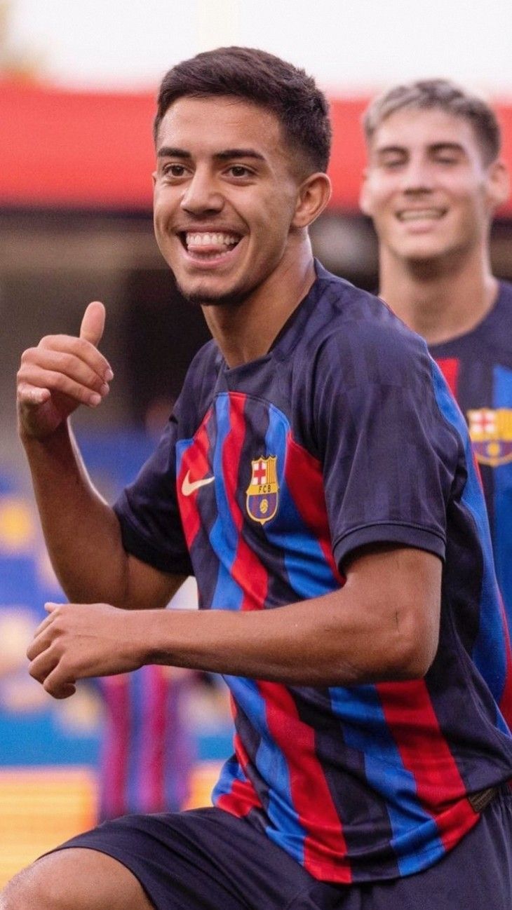 730x1298 Ilias Akhomach