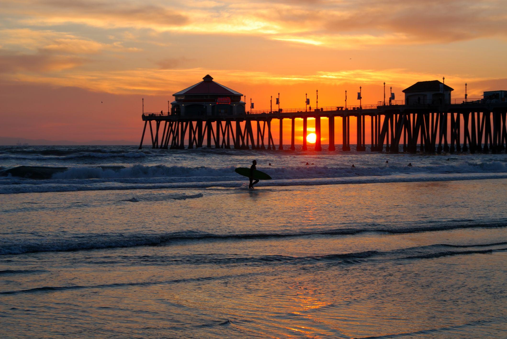 Huntington Beach Pier Wallpapers Top Free Huntington Beach Pier Backgrounds WallpaperAccess
