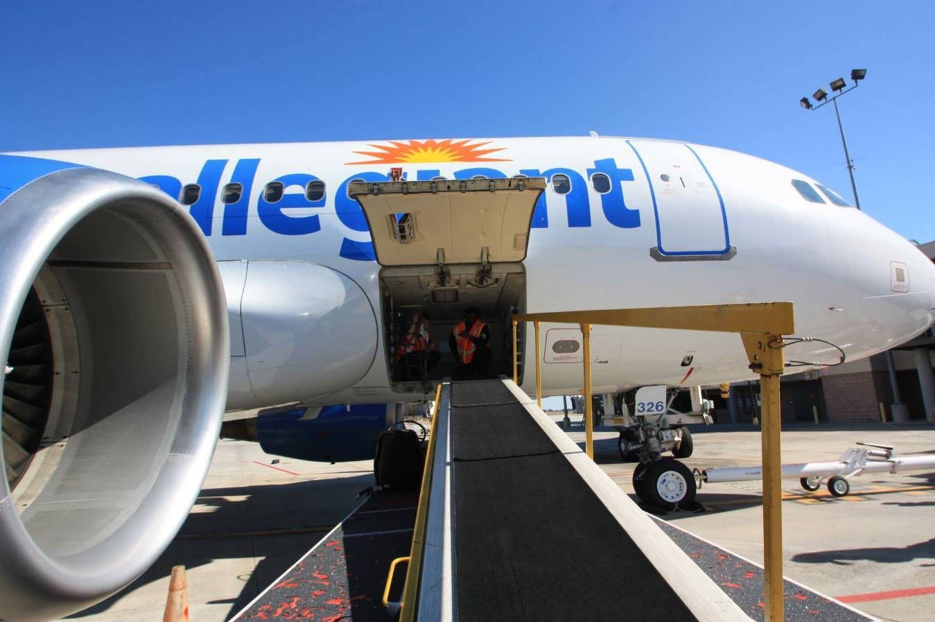 1349x897 Allegiant Air Wallpaper
