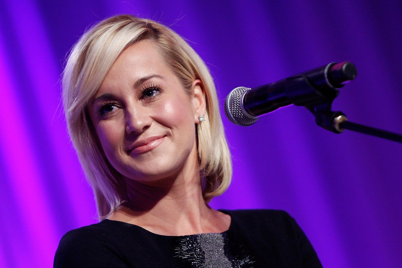 1581x1054 Kellie Pickler Talks Receiving Special 'American Sniper' Award