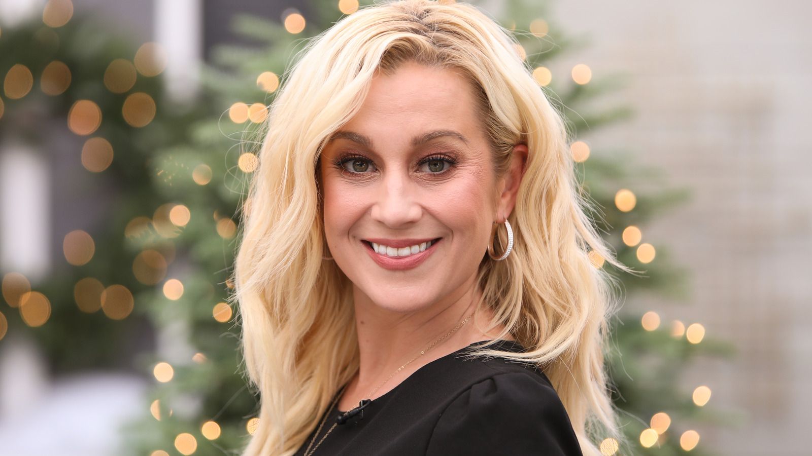 1600x900 The Stunning Transformation Of Kellie Pickler