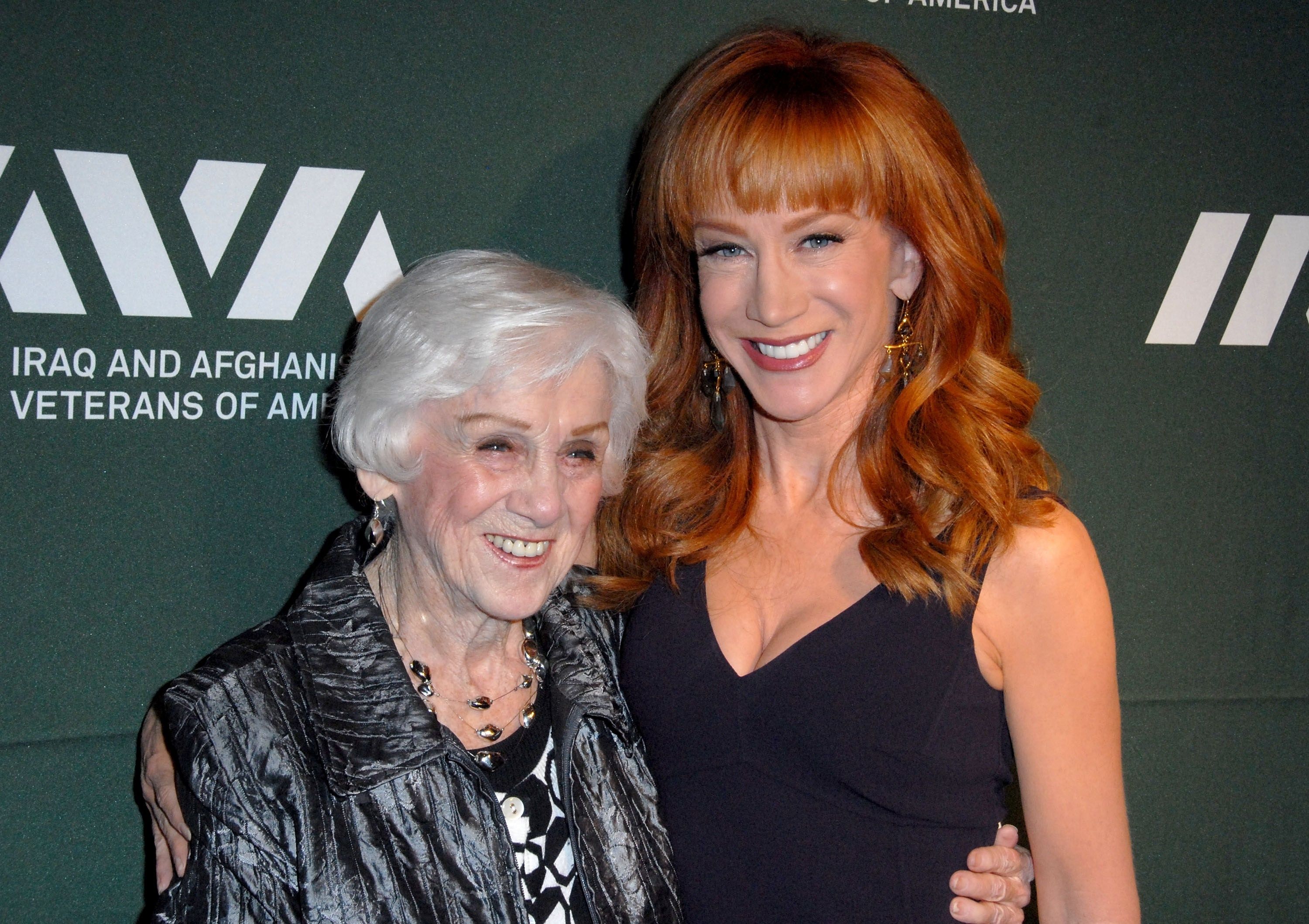 3000x2118 Kathy Griffin Wallpaper