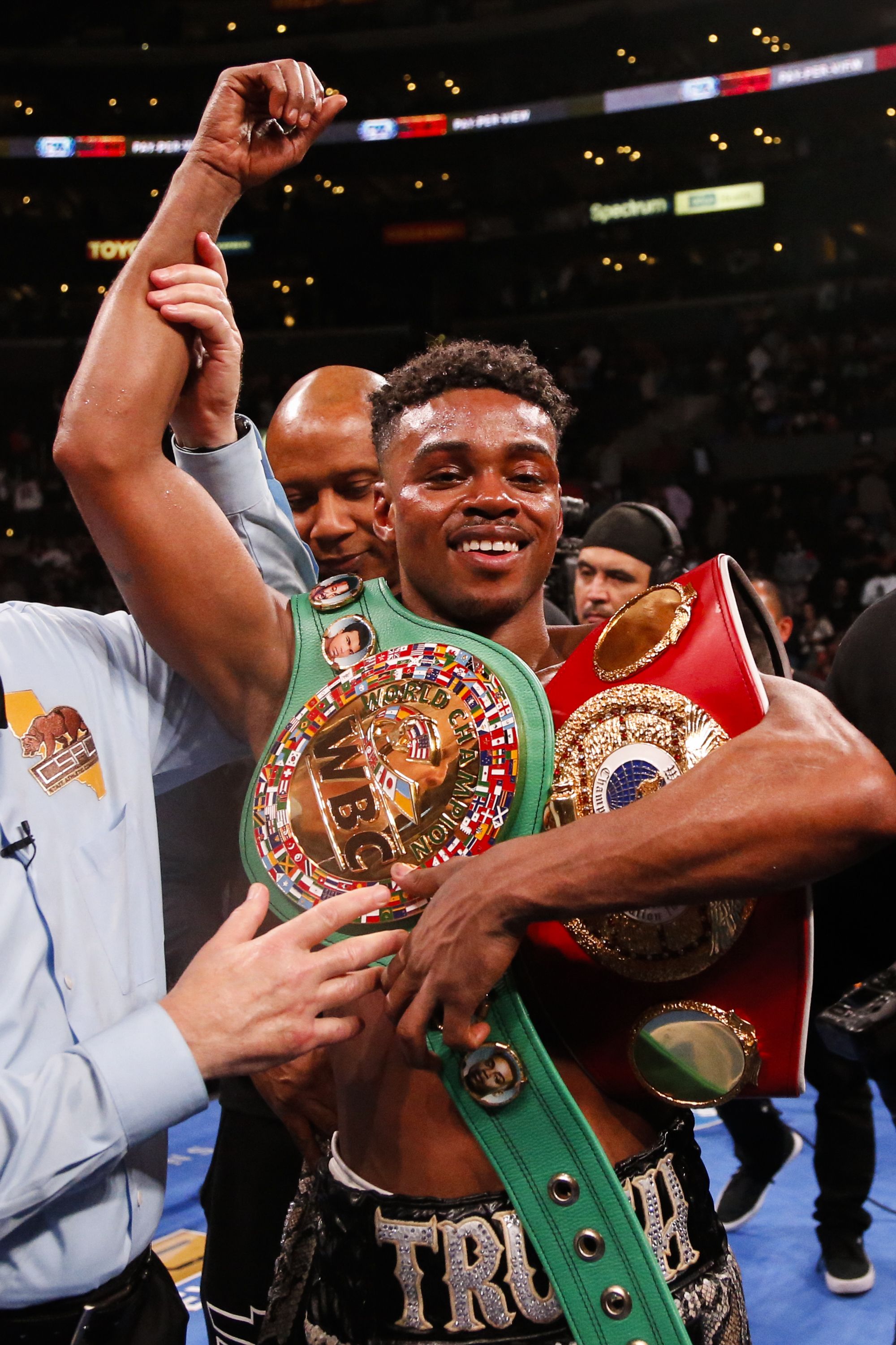 2000x3000 Manny Pacquiao announces decision to return to the ring in July