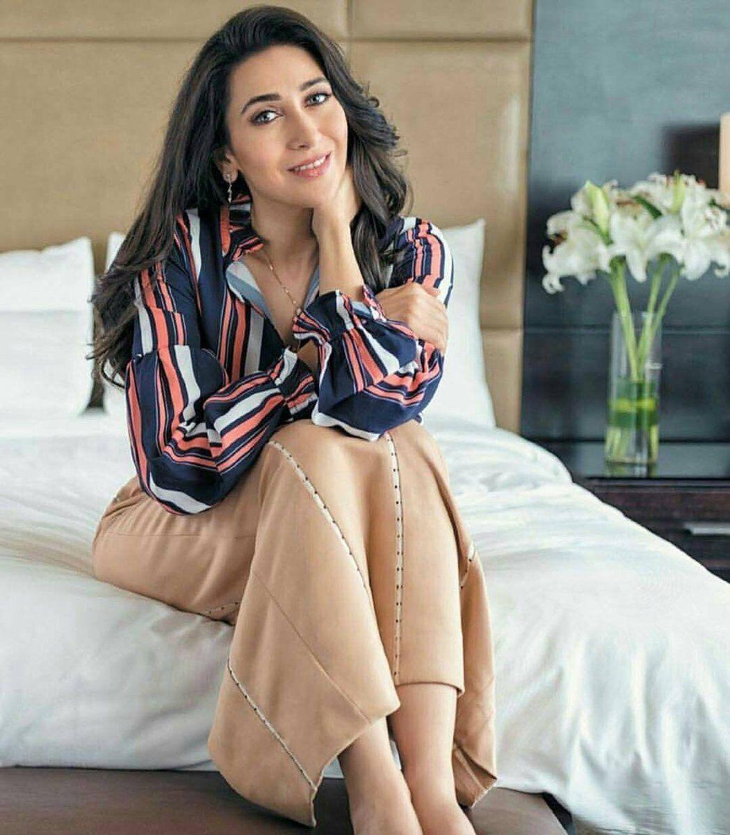 1050x1200 Karisma Kapoor Latest And Unseen Image Collections