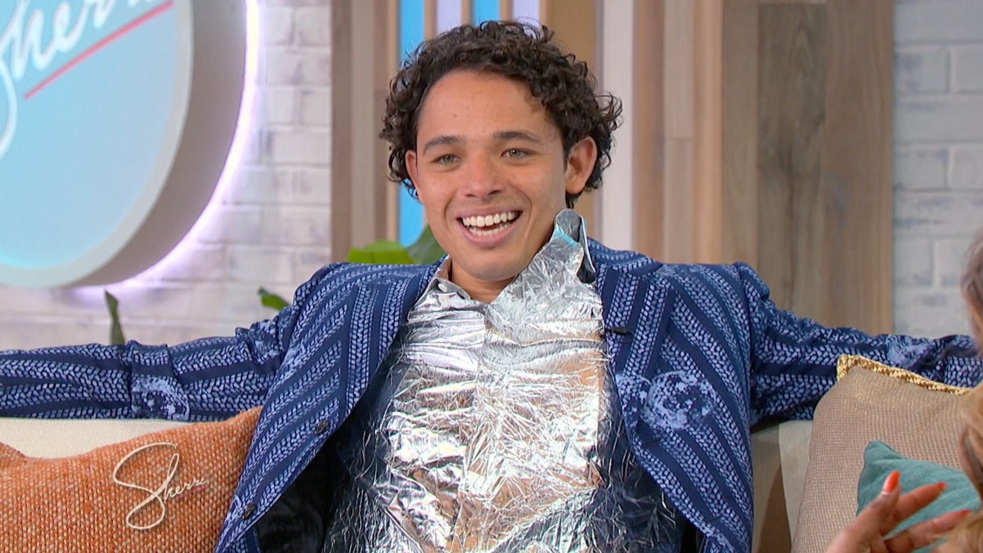 1920x1080 Anthony Ramos Likes to Sing in the Shower