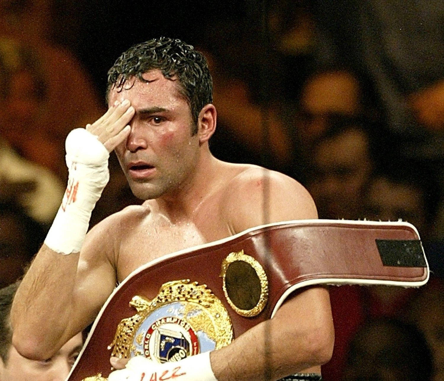 1500x1287 Download Oscar De La Hoya With Championship Belt Wallpaper