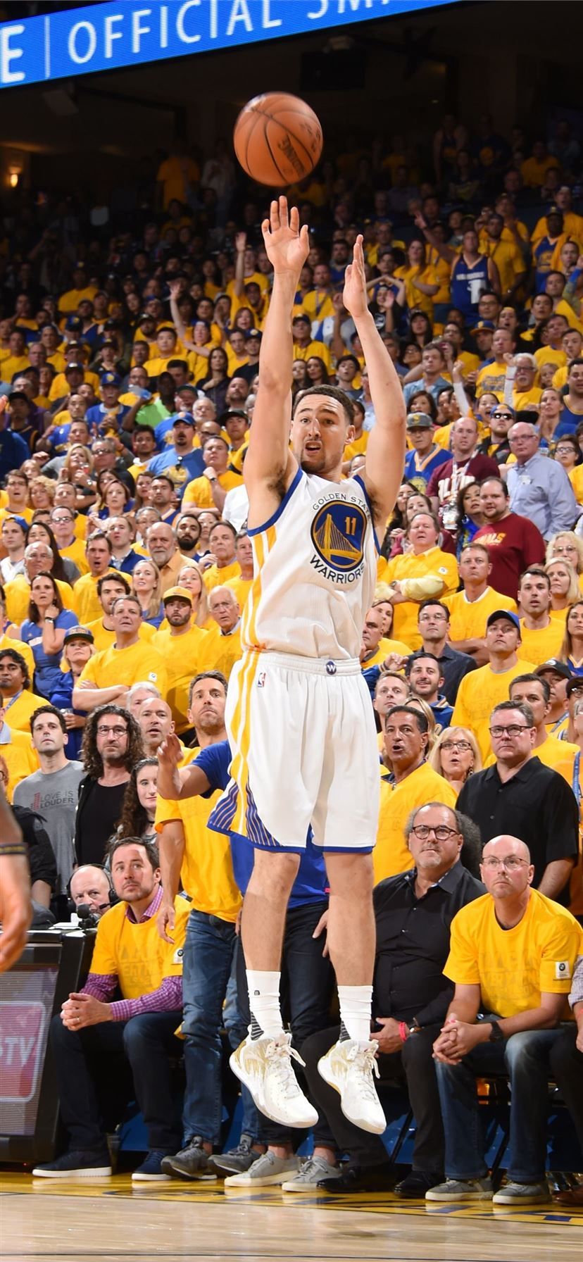 828x1792 Klay Thompson Summer Camp Info Orange County Youth. iPhone 11 Wallpaper Free Download