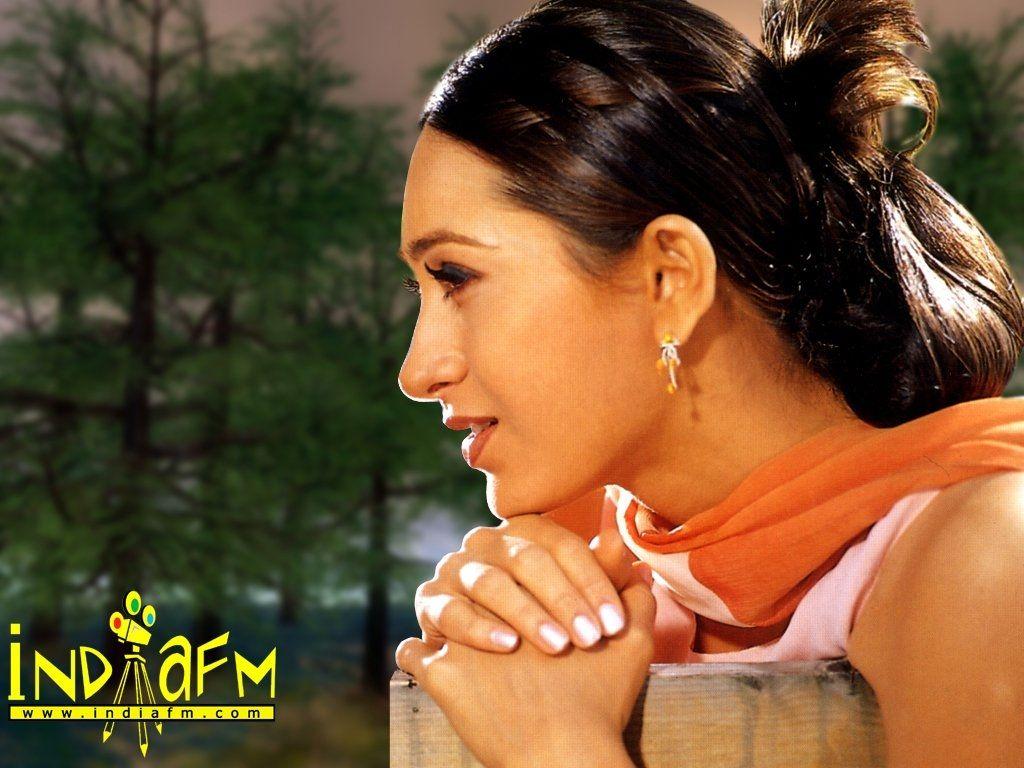 1024x768 Karishma Kapoor HQ Wallpaper. Karishma Kapoor Wallpaper