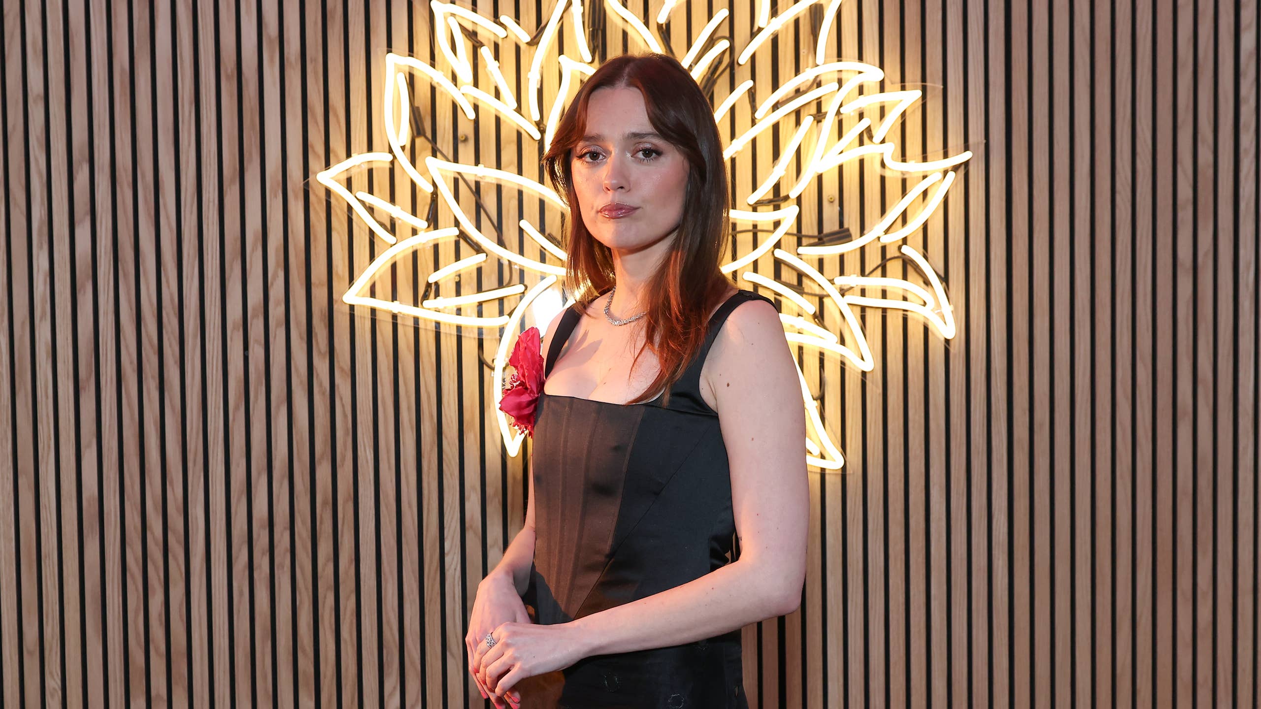2560x1440 White Lotus' Star Aimee Lou Wood Reveals 6 Word Message She Received After Filming Wrapped's Journal