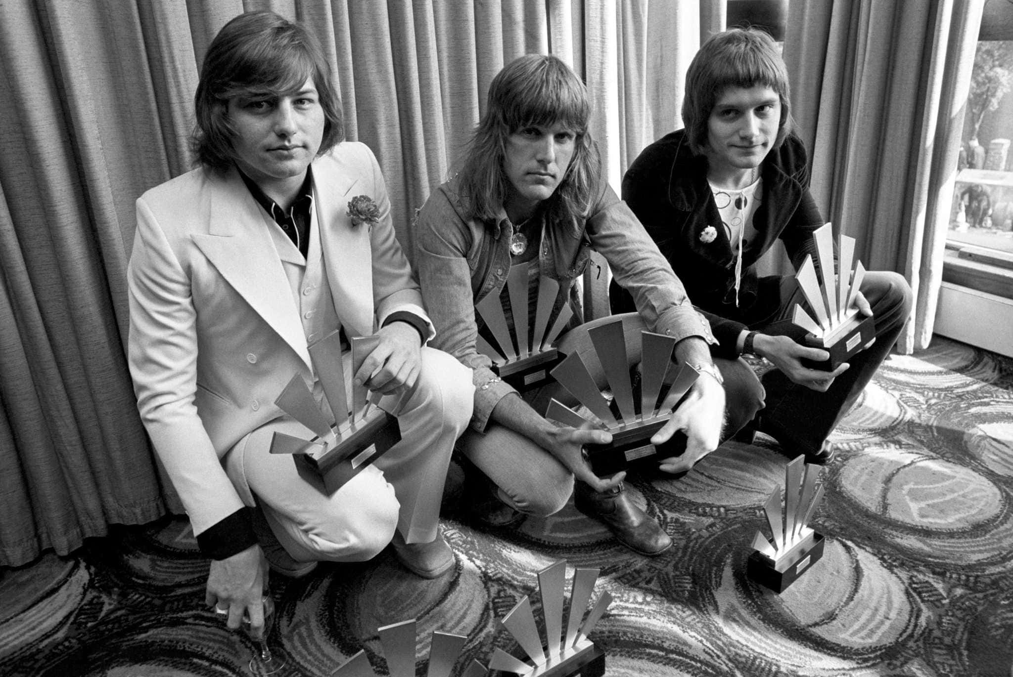 2048x1370 Emerson Lake And Palmer Wallpaper