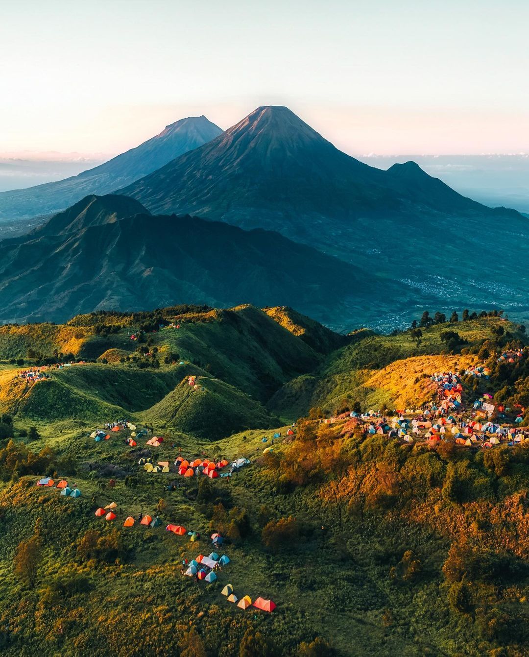 1080x1341 Mount Prau Wallpaper