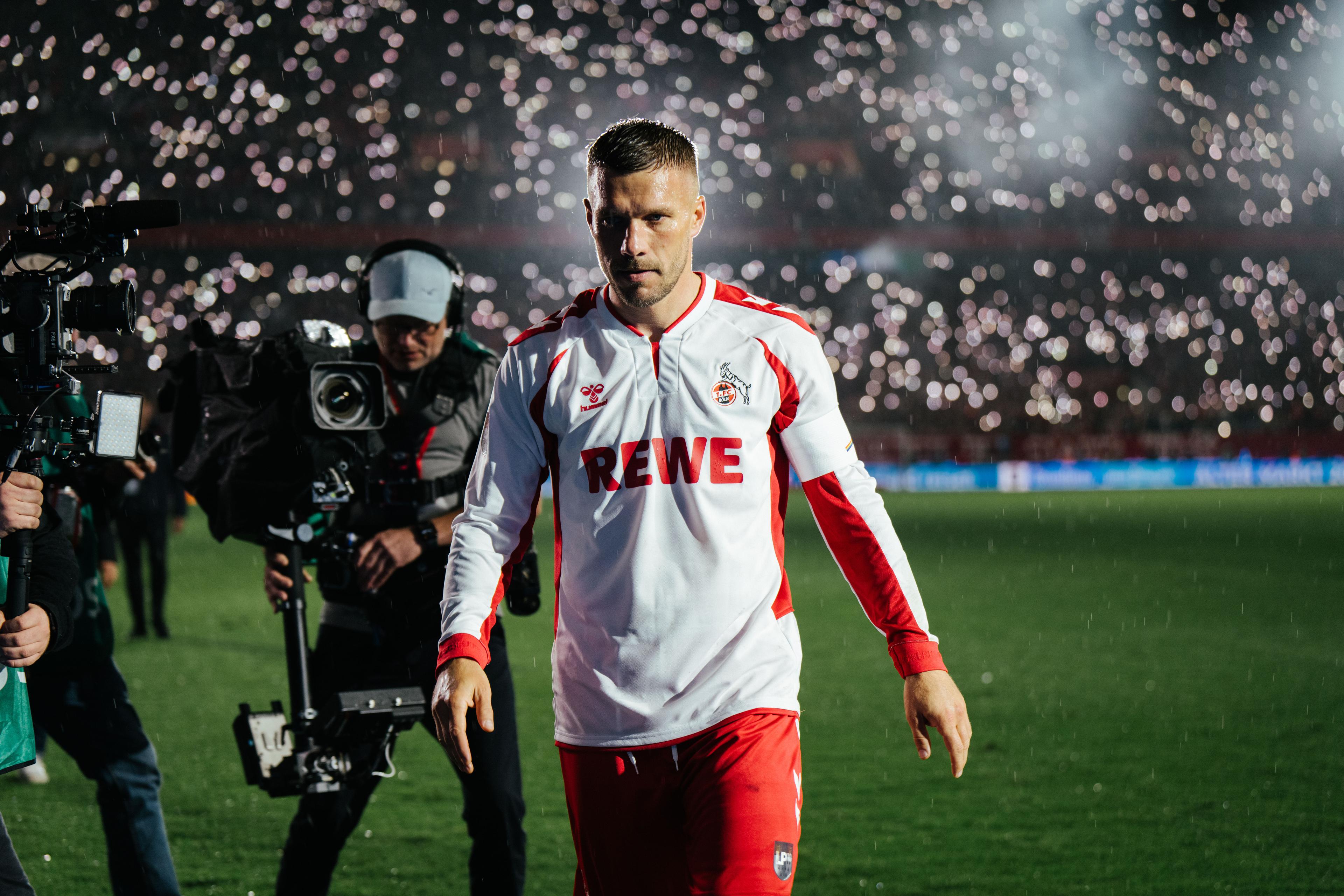 3840x2560 Danke Spiel: Lukas Podolski Genießt Hochemotionale Momente. FC Köln