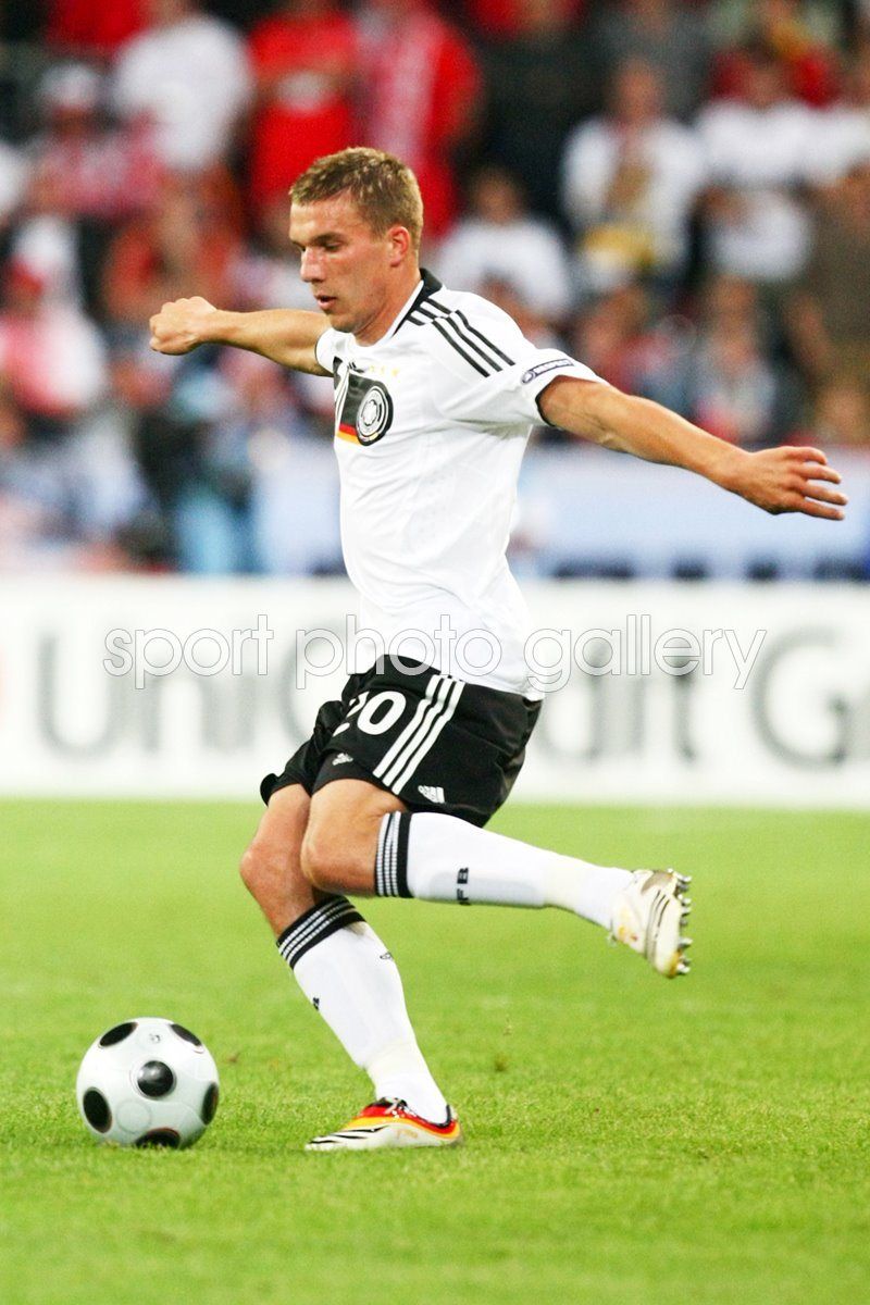 800x1200 Euro 2004 Image