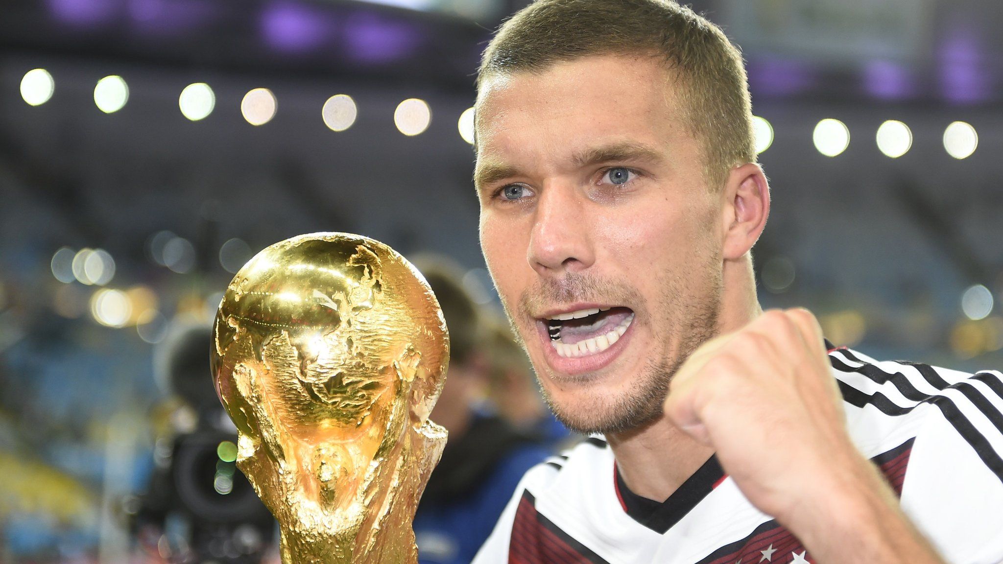 2048x1152 Lukas Podolski: Germany striker retires from international football