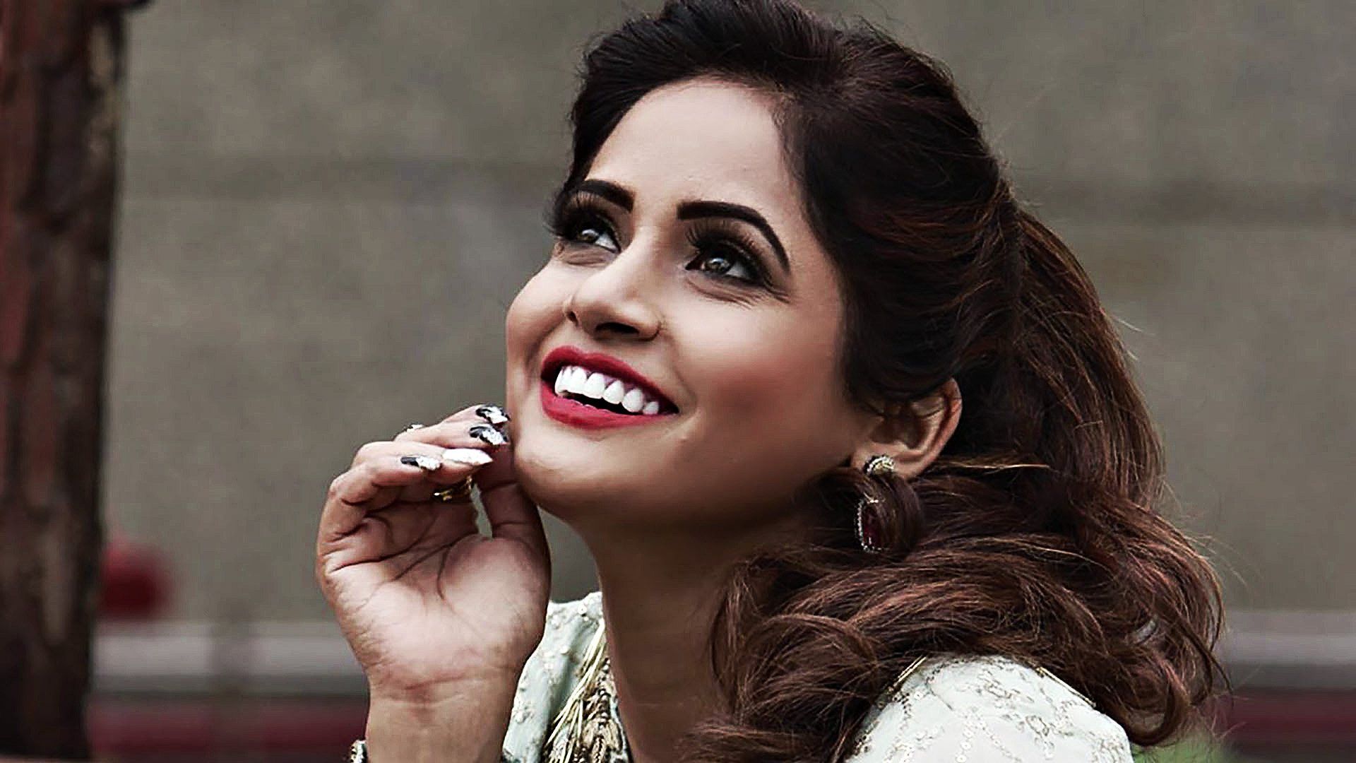 1920x1080 Miss Pooja HD Background Wallpaper 51396