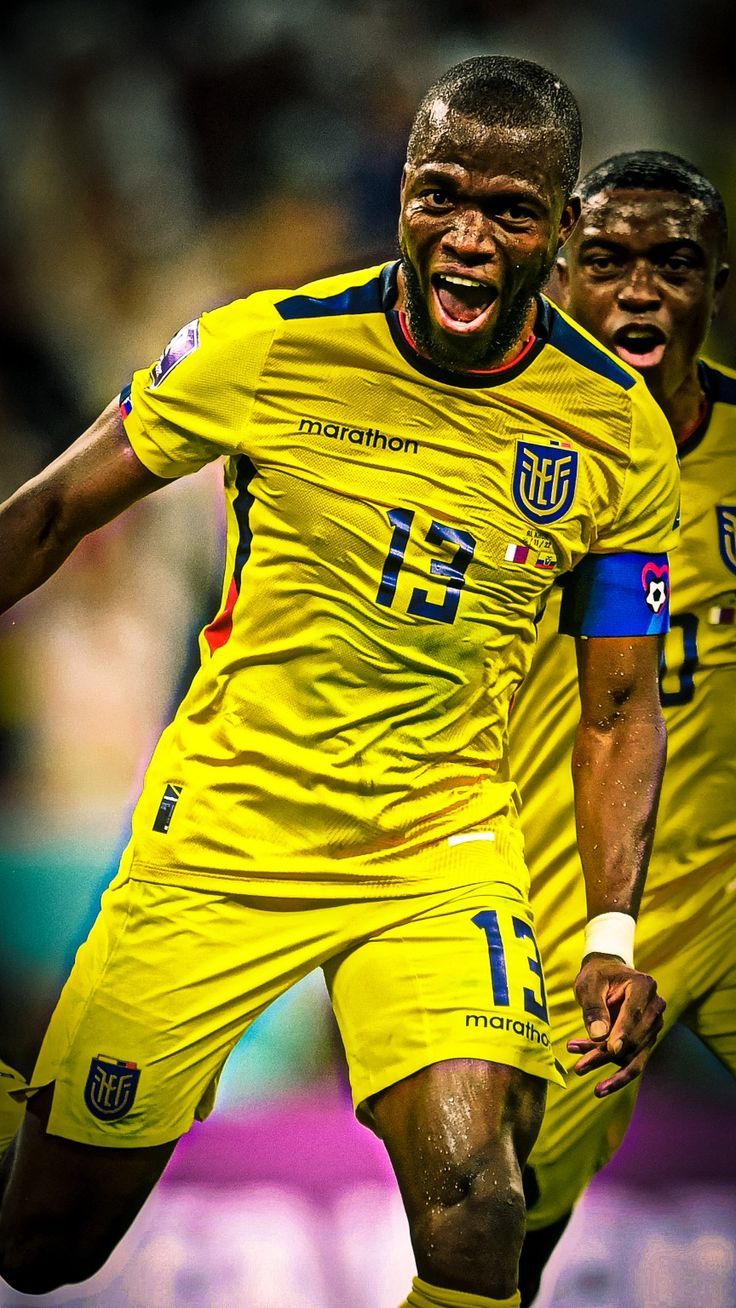 736x1308 Enner Valencia