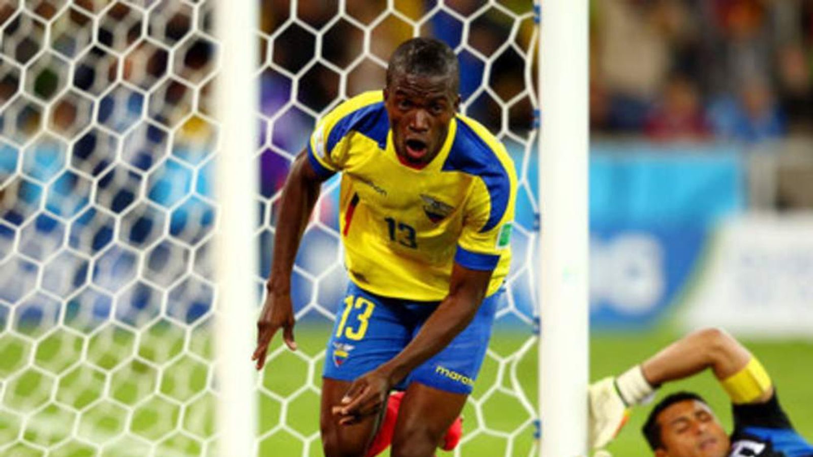 1600x900 Valencia Cleared For West Ham Switch