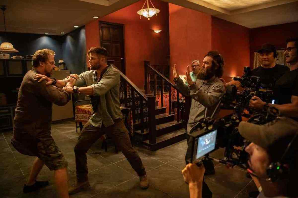 1200x800 News From The Inside Chris Hemsworth's Intense 12 Minute