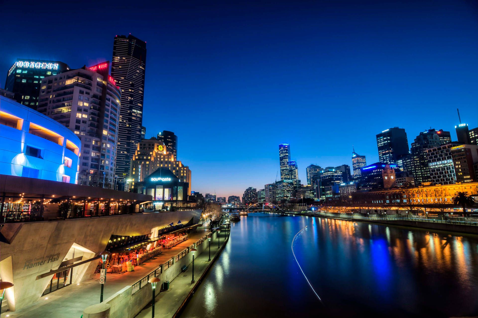 1920x1278 4k Ultra HD City Wallpaper