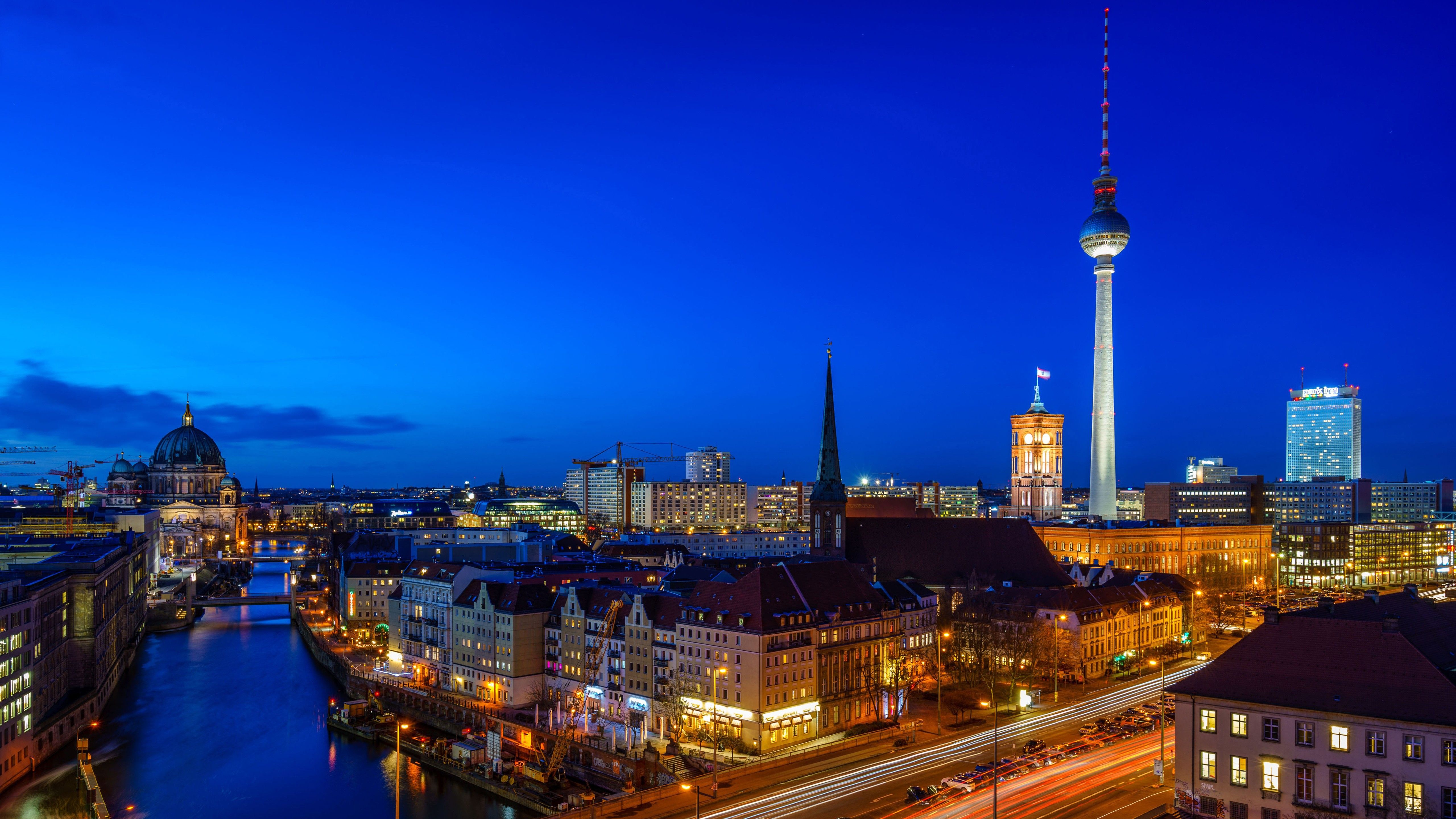 5120x2880 Berlin Building City Germany Night River 4K 5K HD City Wallpaper