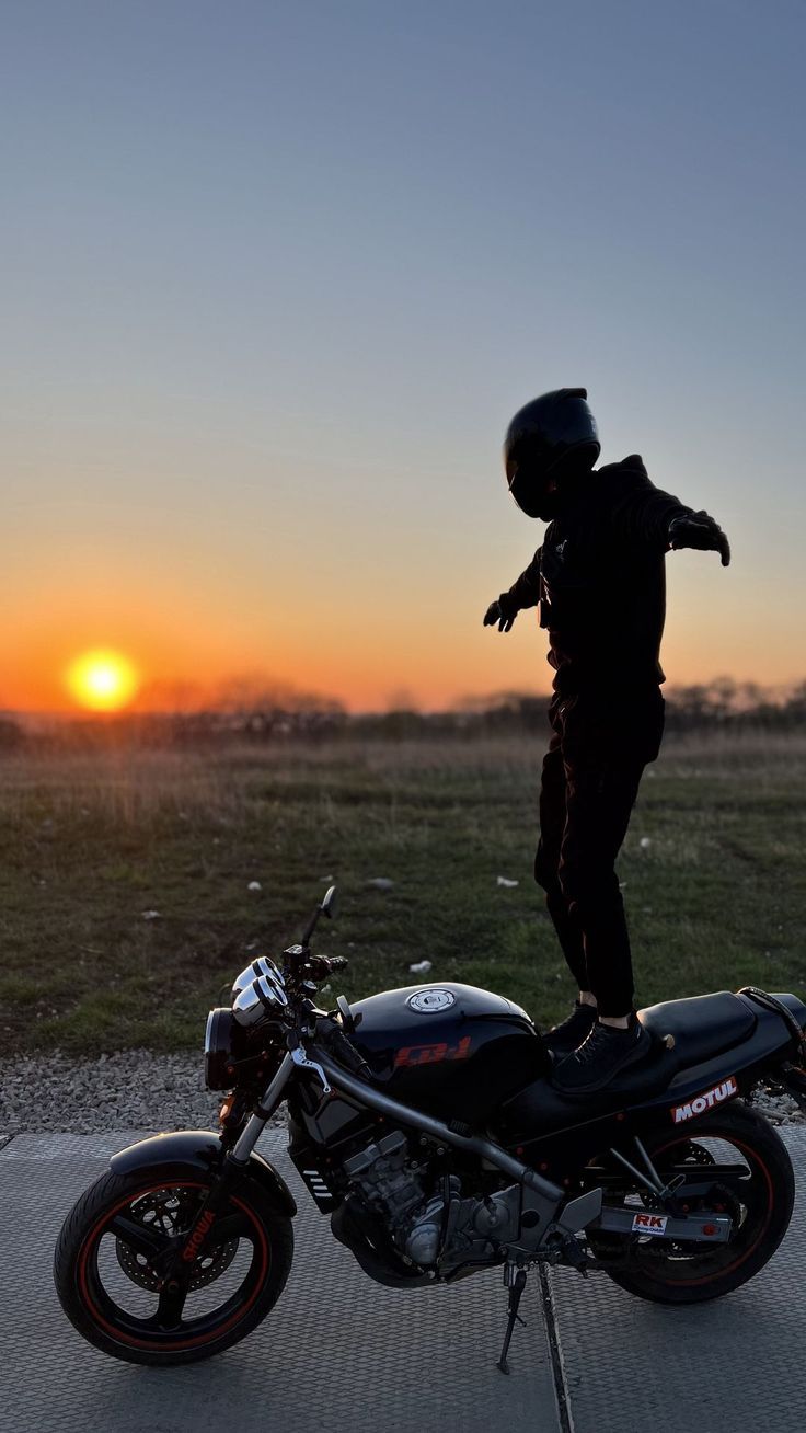 736x1308 Wallpaper motorcycle, sunset, man, Motorcycles 4K by motomario. Download wallpaper motorcycle, sunset, man for free