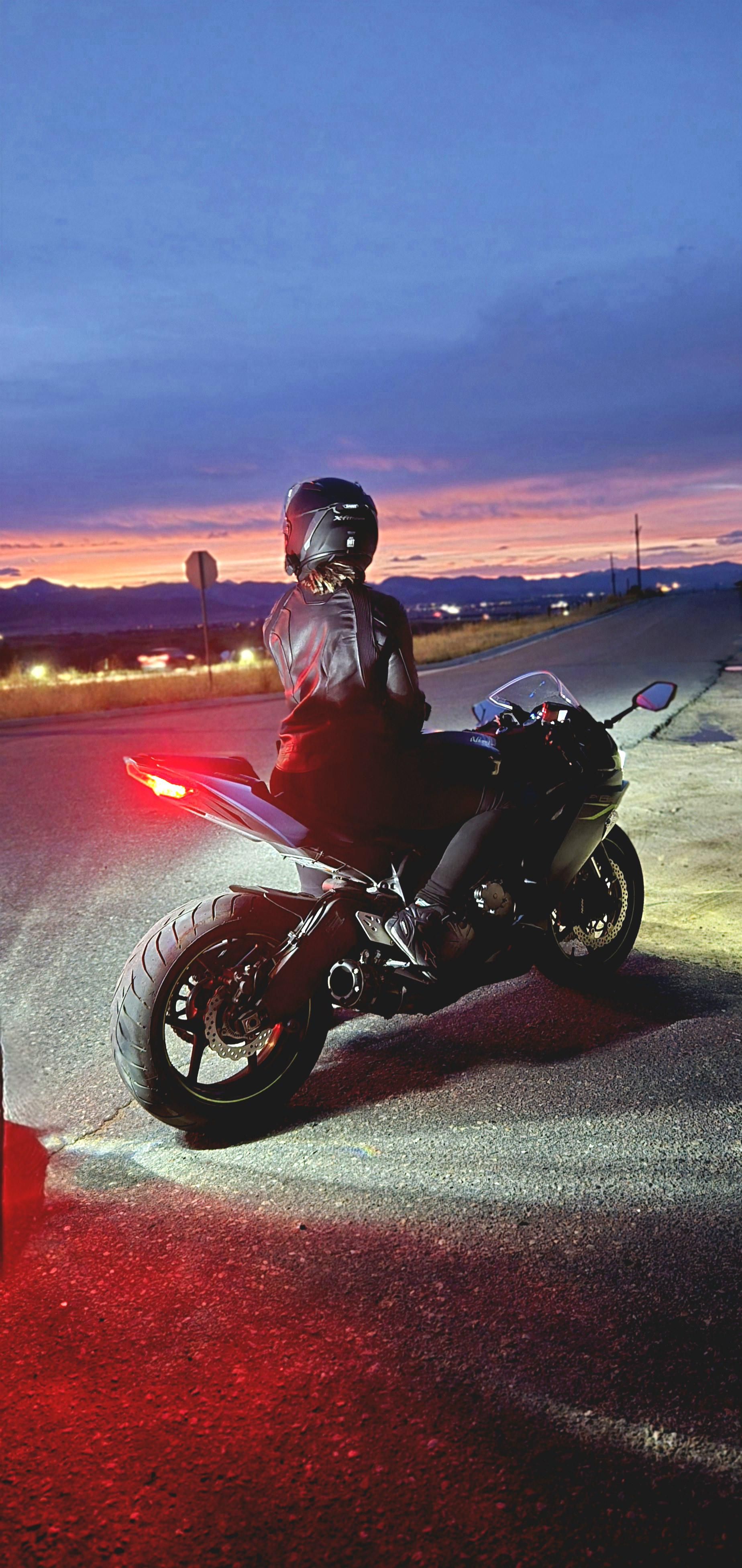 1848x3902 got a beautiful picture of my friend and sunset