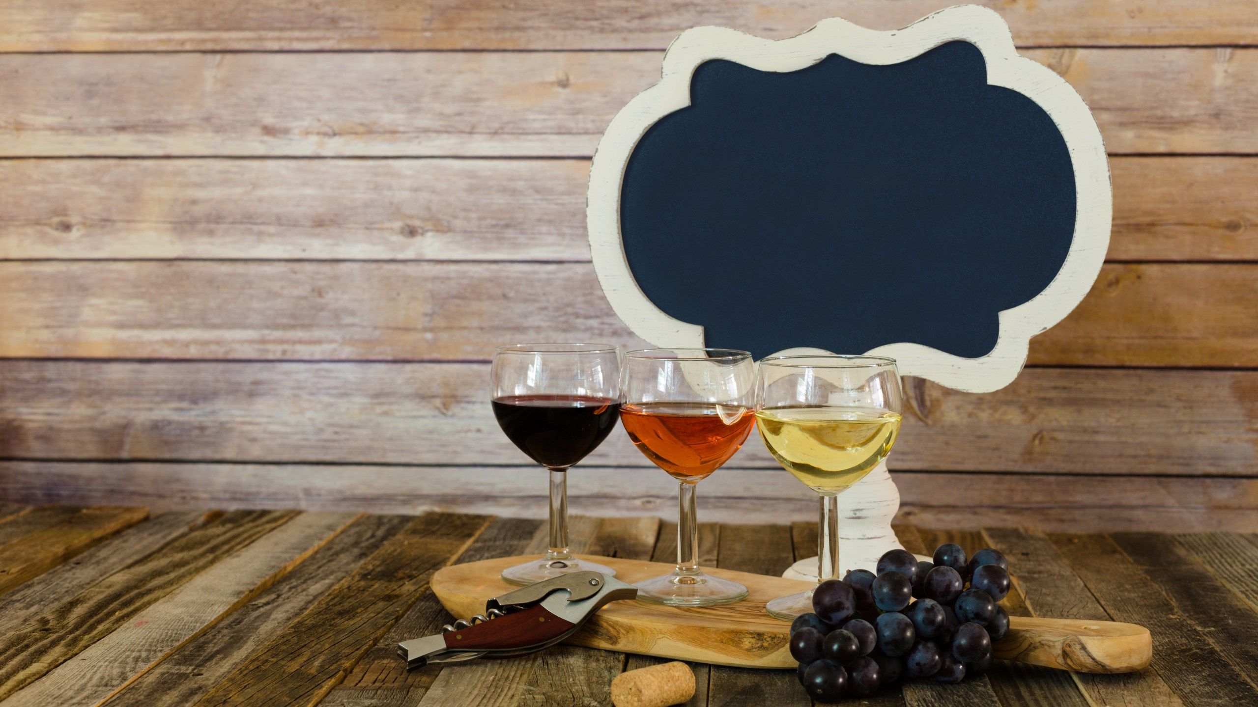 2560x1440 Sip and Savor: A guide to discovering your perfect wine