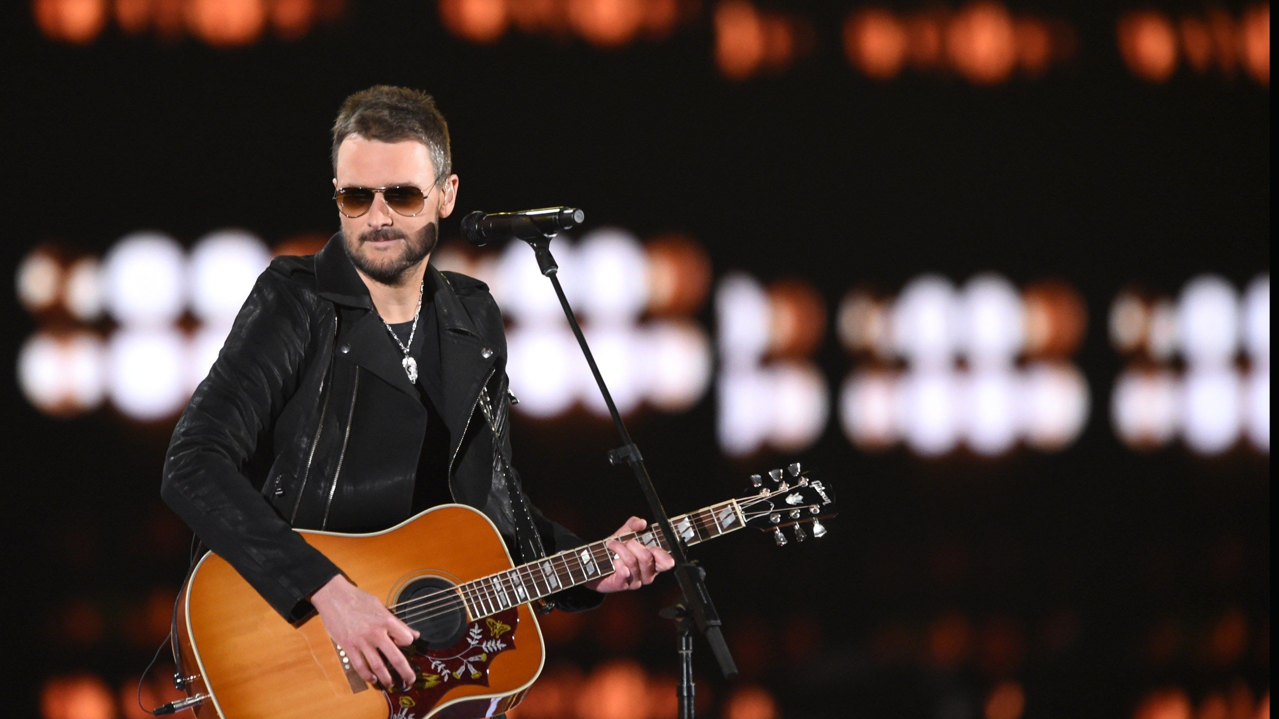 2560x1440 Eric Church coming to Cleveland this fall