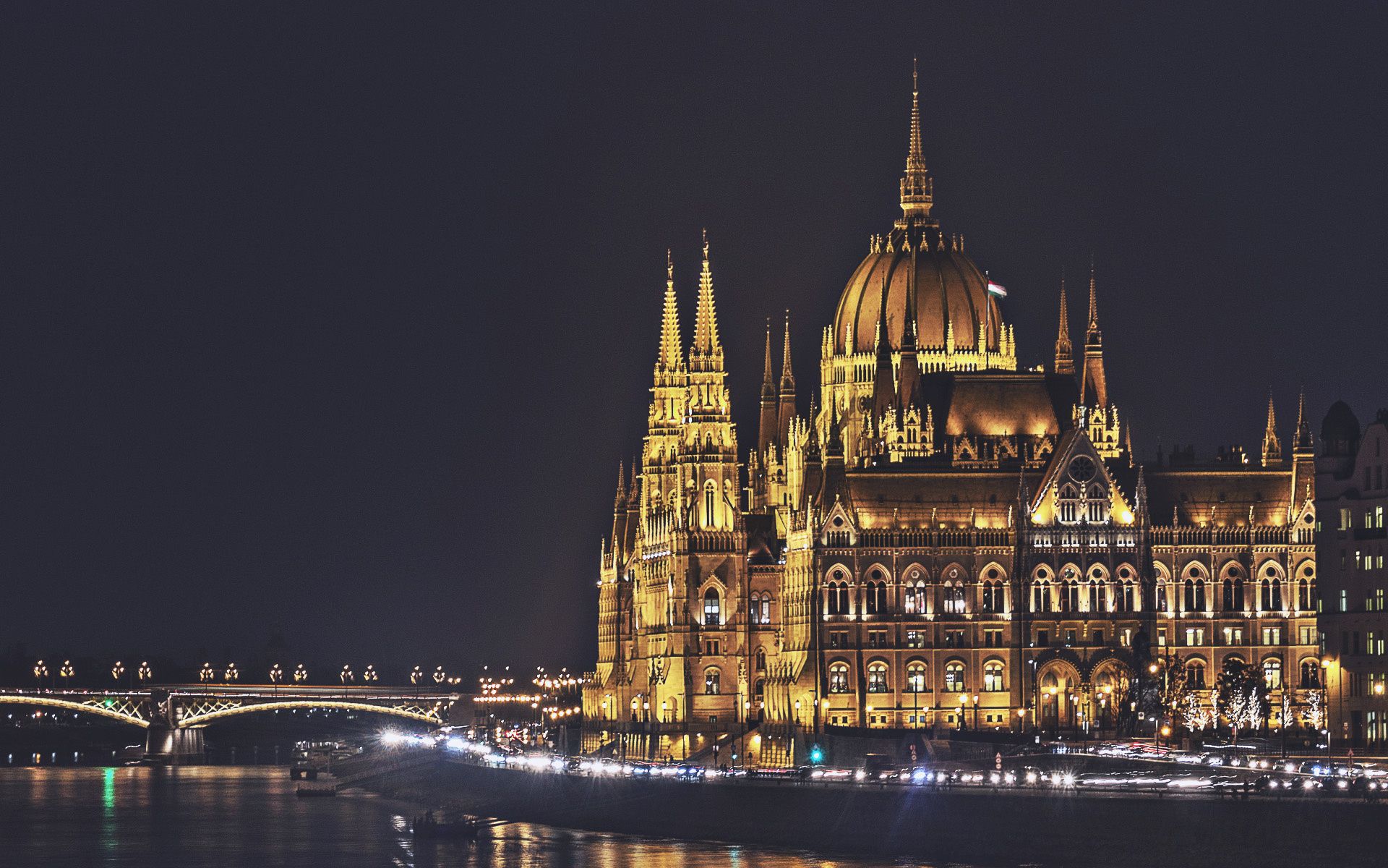 1920x1200 Hungary Wallpaper