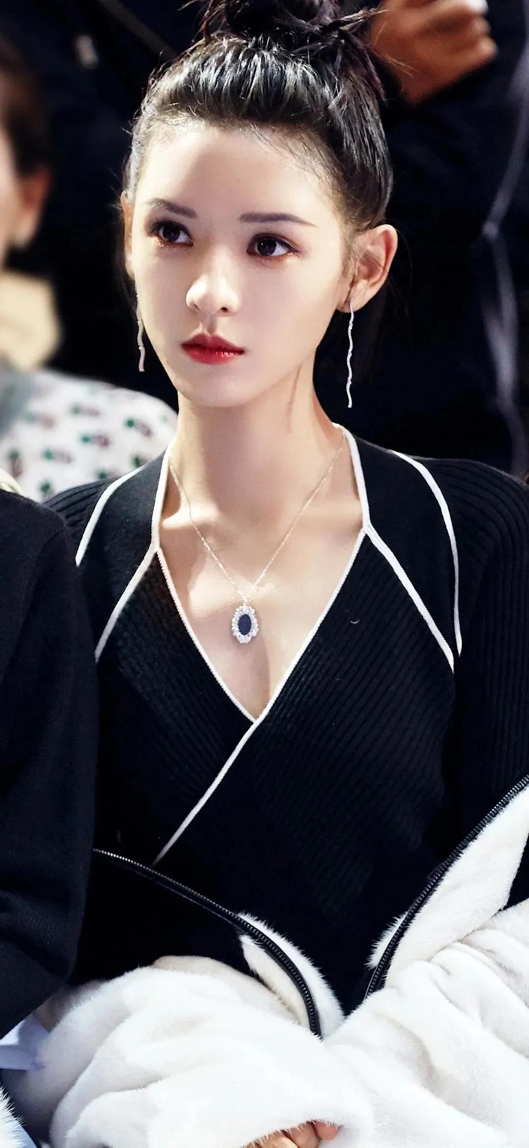 1080x2340 Zhang Yuxi wallpaper