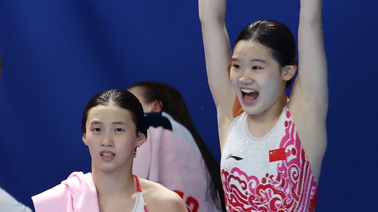 1220x686 People's Republic of China's teenage duo win women's synchronised 10m diving