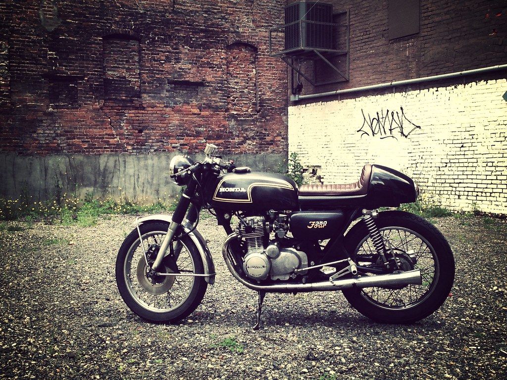 1024x768 Honda 350 Four