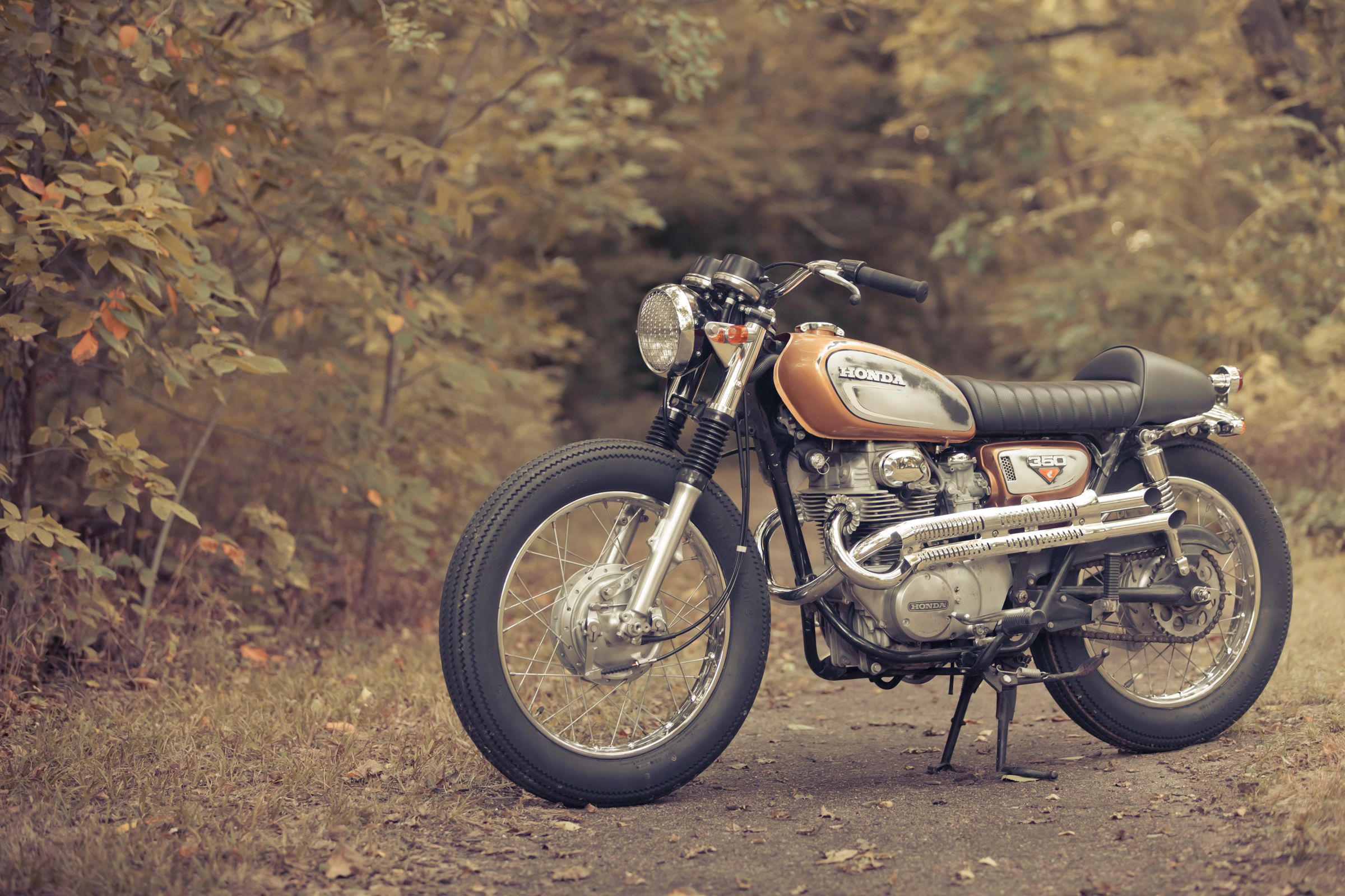 2400x1600 Honda CB350 Wallpaper