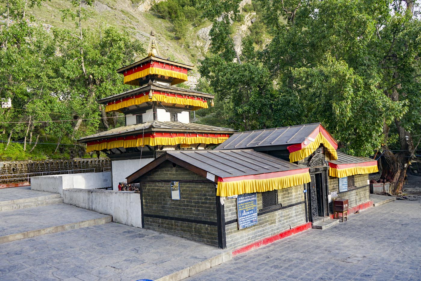 1400x933 Exploring the Kali Gandaki River and Muktinath Temple