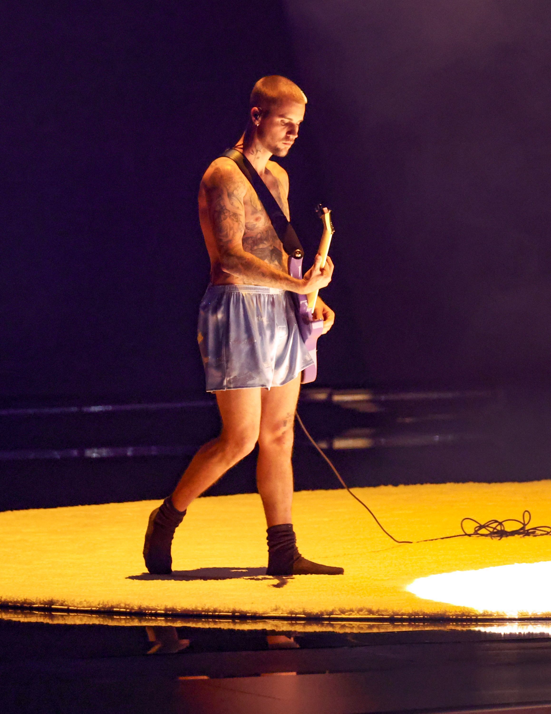 2318x3000 Justin Bieber Performs at the 2026 Grammys in Just His Boxers