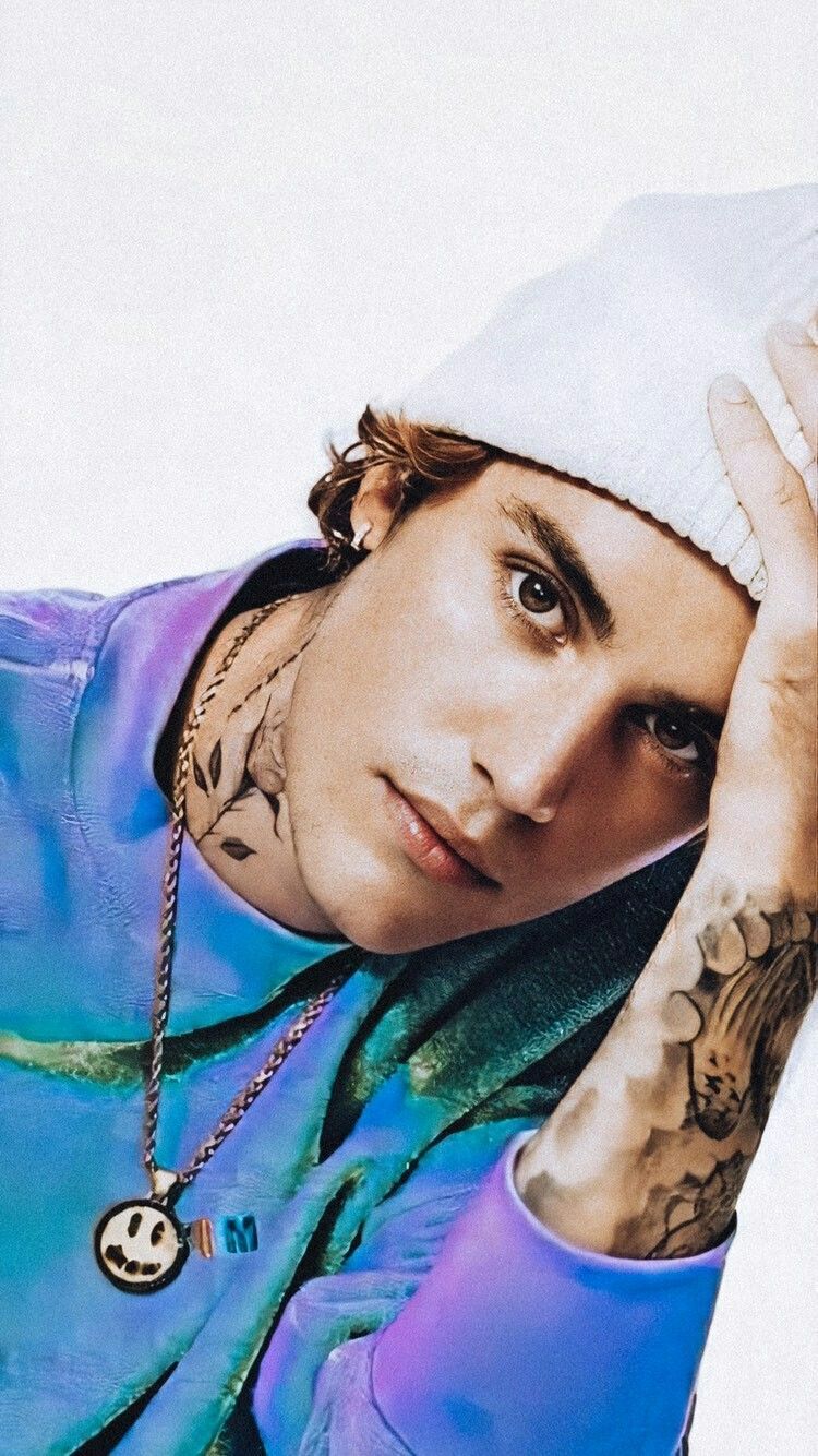 750x1334 Justin Bieber Holding Head With Blue Purple Jacket Cute