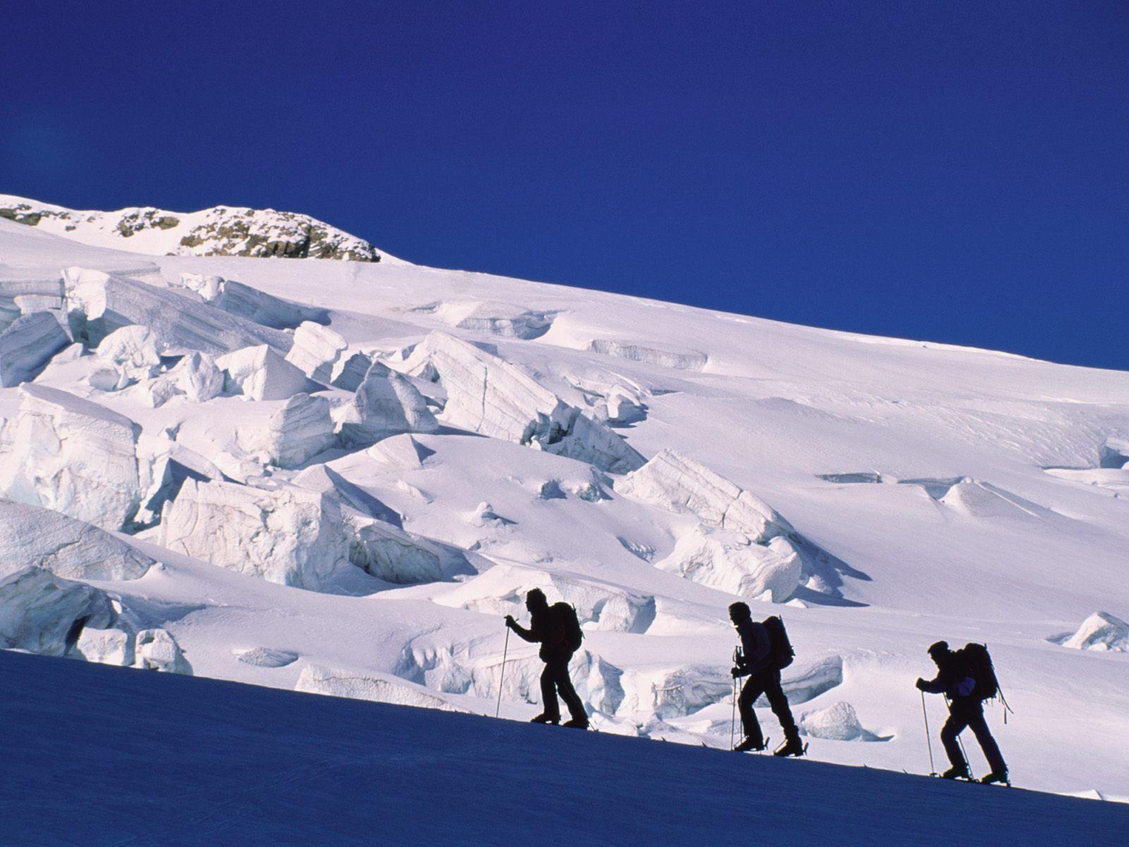 1600x1200 Mountain Snow wallpaper. Mountain Snow