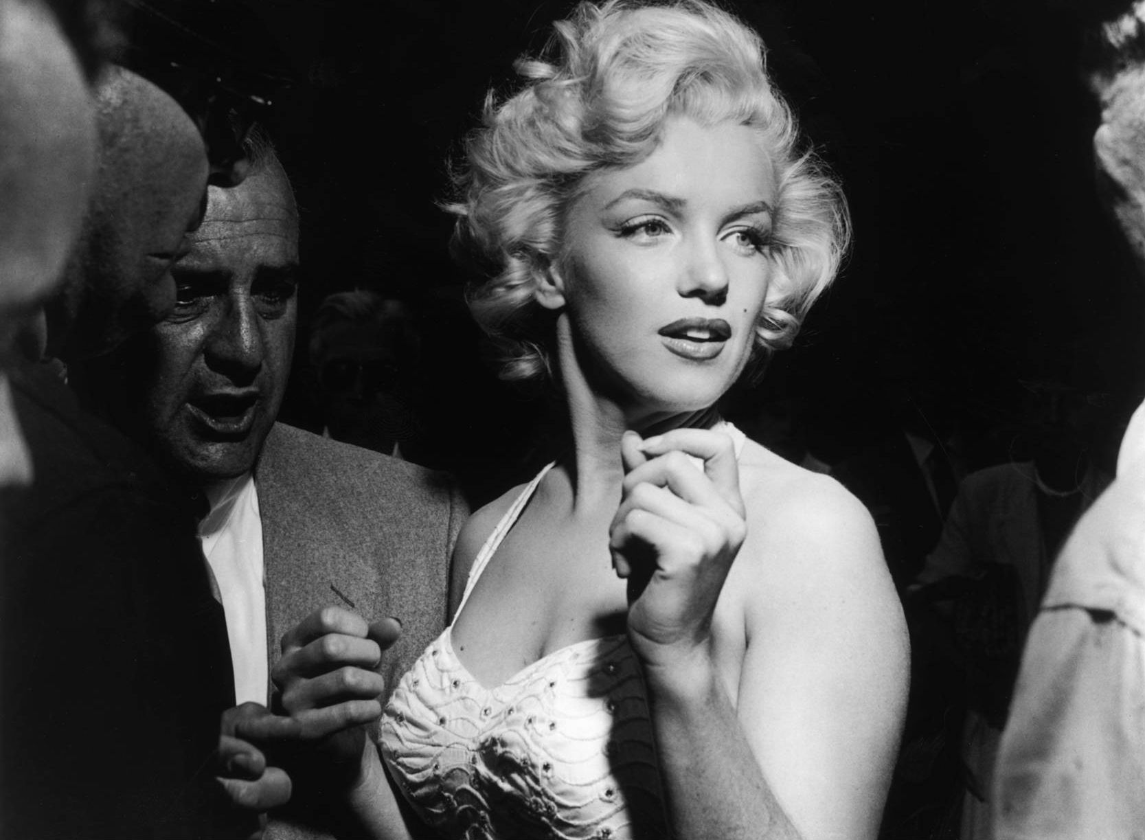 1667x1223 Marilyn Monroe Phone Wallpaper: Free 4K & HD Downloads