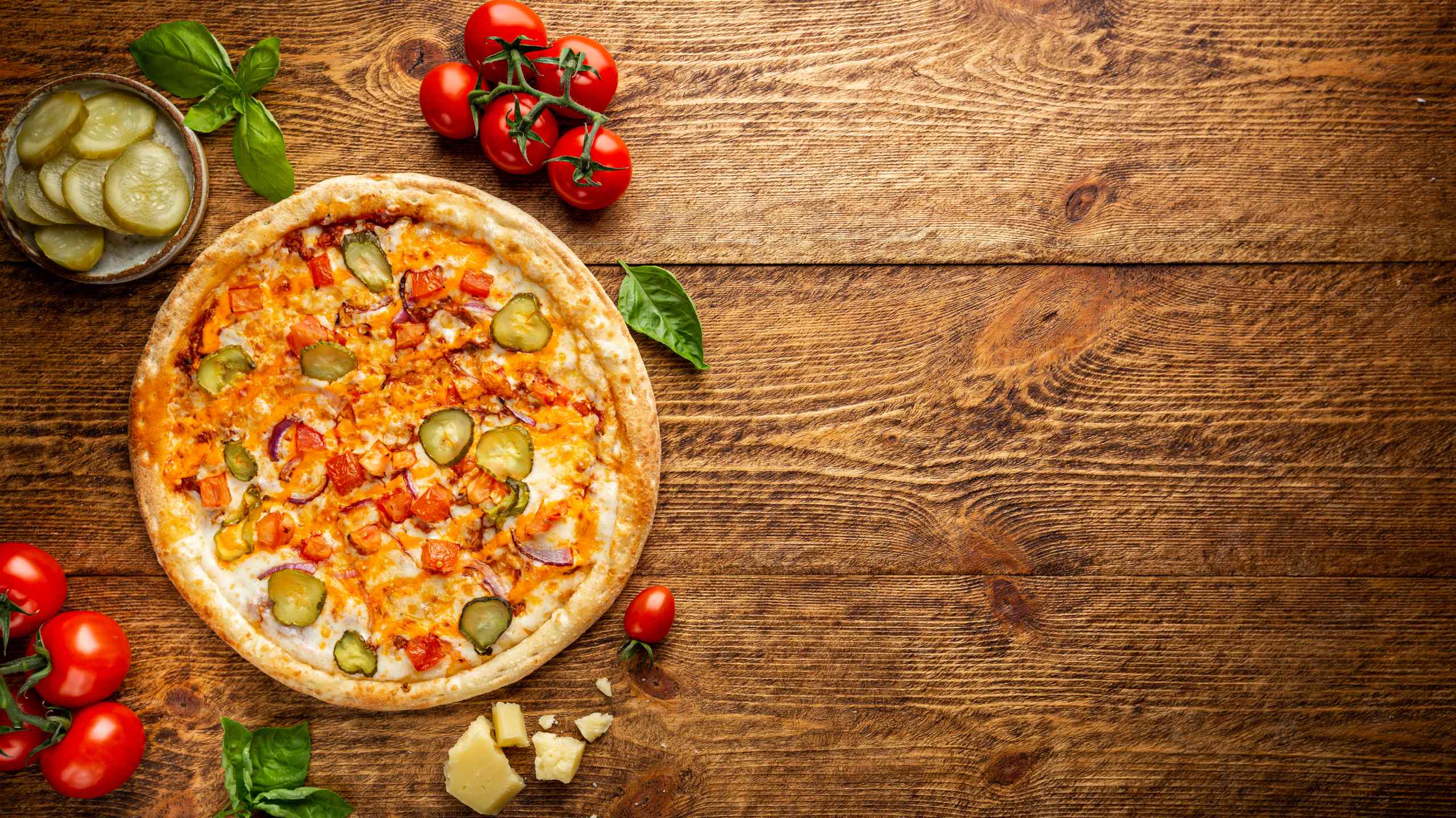 2560x1440 Order Authentic Pizza Online. Pizza & Pasta House II or Delivery Available