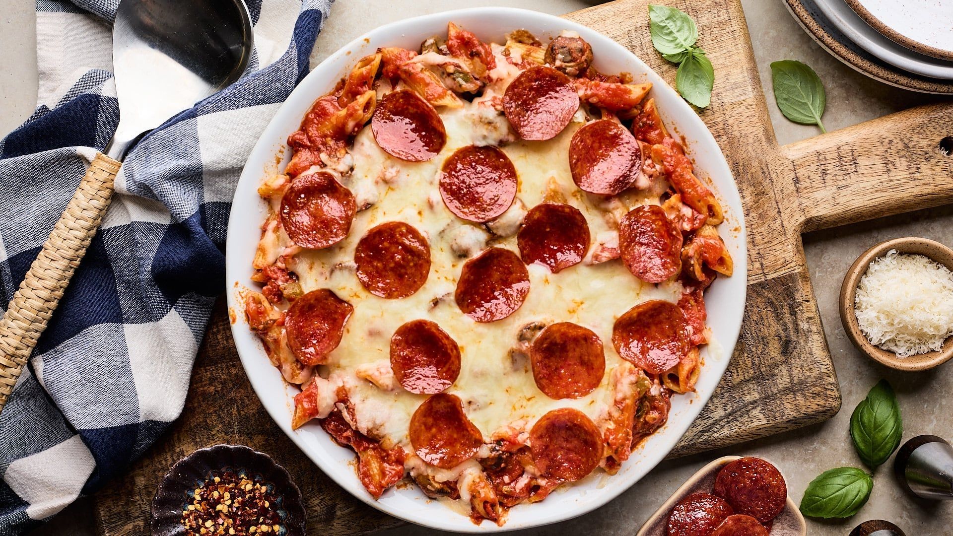 1920x1080 Zesty Pizza Pasta Casserole