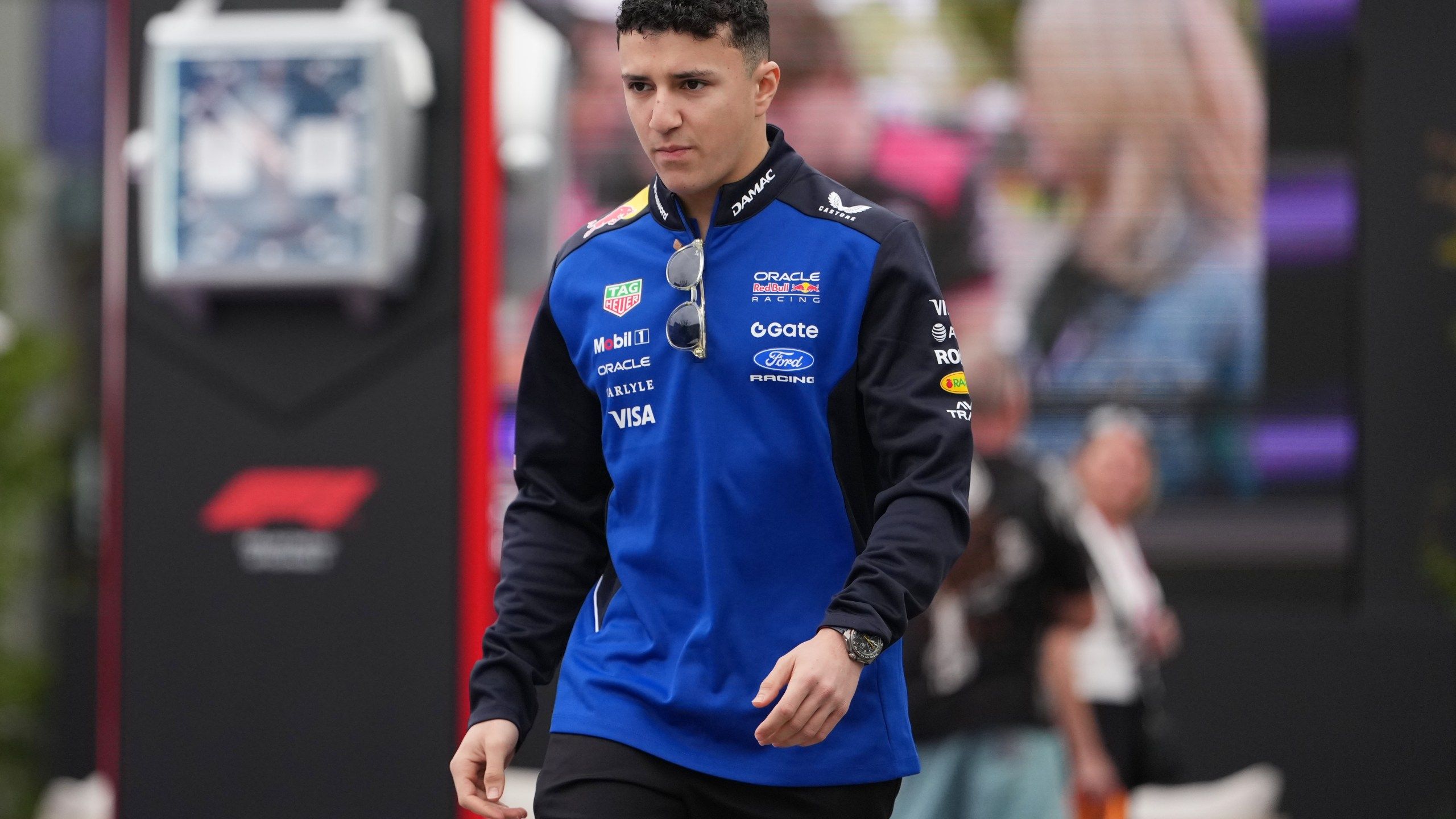 2560x1440 Ahead Of F1's 1st Race, Red Bull Welcomes 21 Year Old Hadjar To The Hot Seat With Verstappen