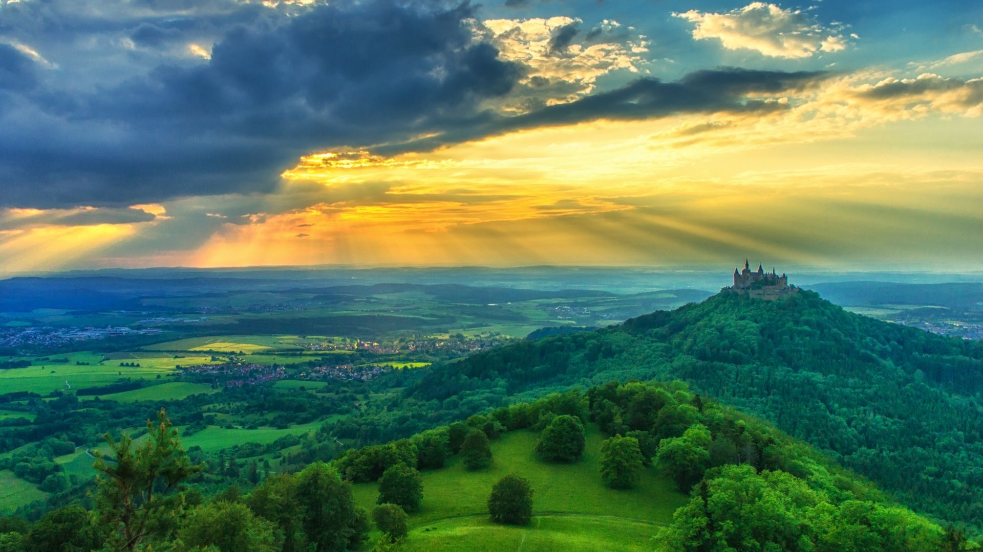 1920x1080 Majestic Hohenzollern Castle: Stunning HD Wallpaperx1080