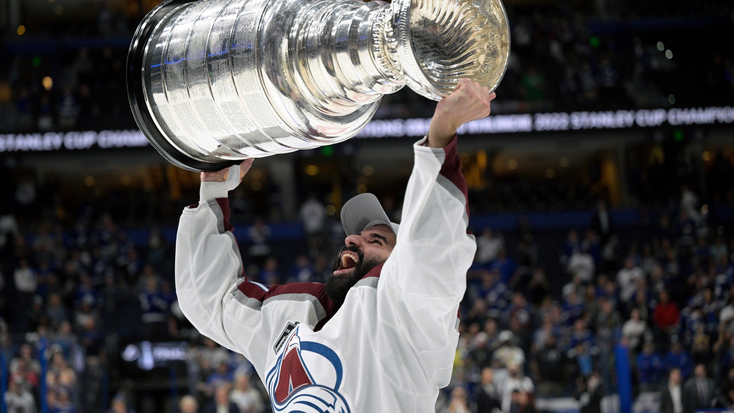 2560x1440 Nazem Kadri Signs 7 Year, $49M Deal With Calgary Flames