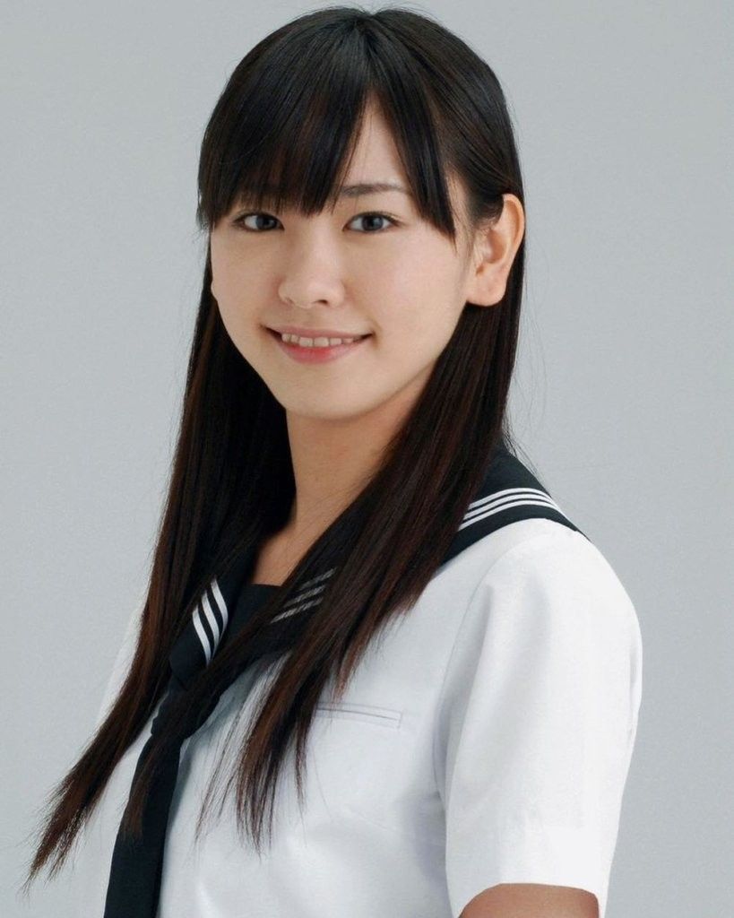 819x1024 idea Yui Aragaki. fesyen wanita, karakter anime