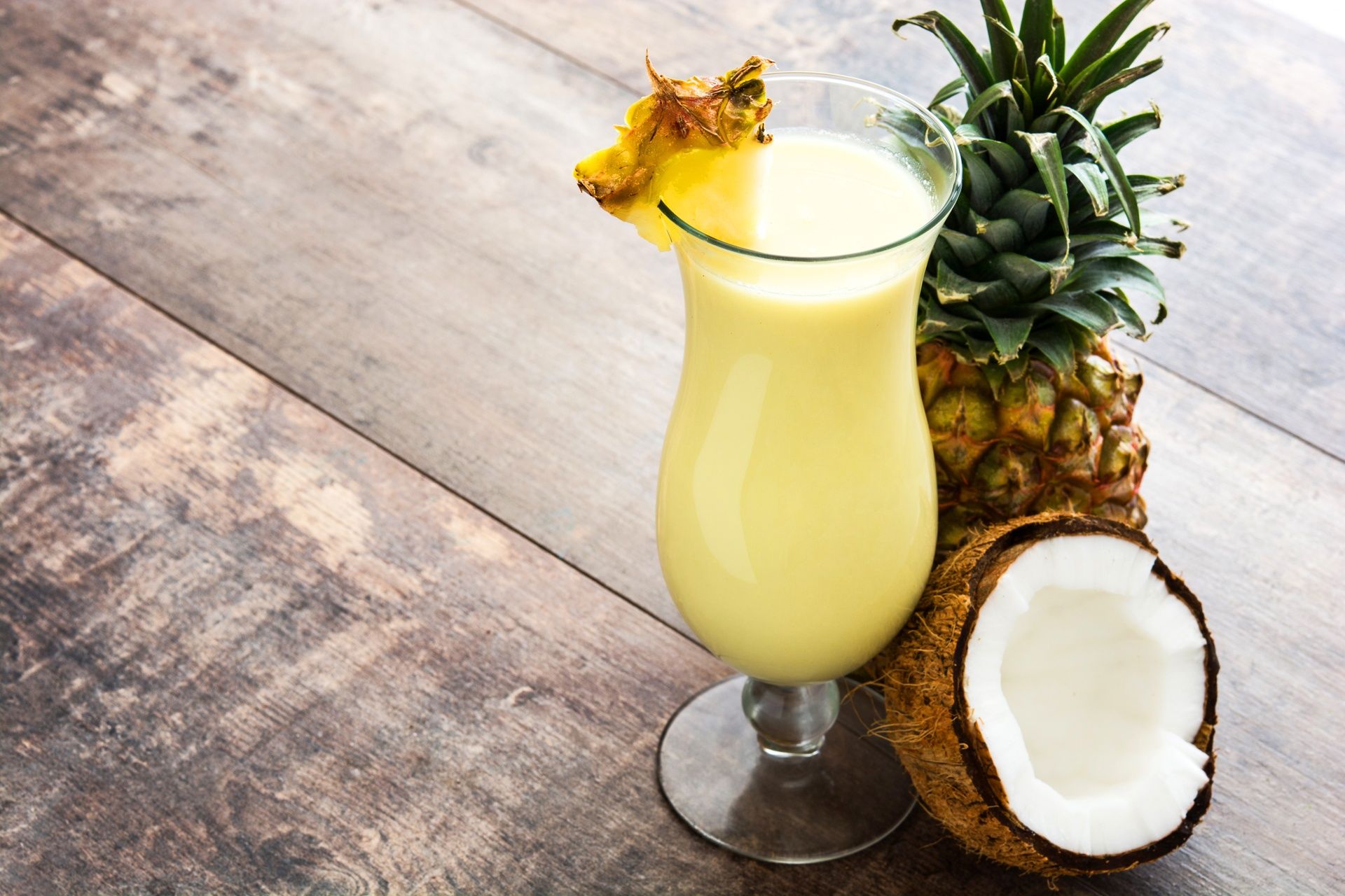 1920x1280 Wallpaper glass, coconut, cocktail, pineapple, Pina colada for mobile and desktop, section еда, resolution 1920x1280