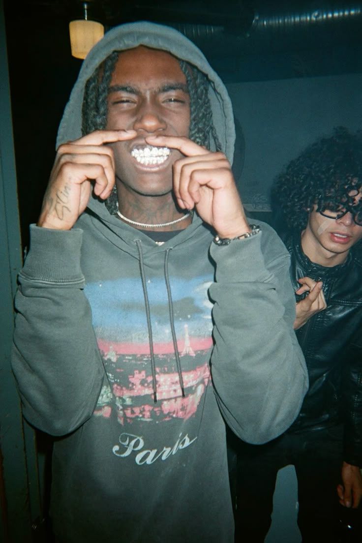 736x1104 Lil O